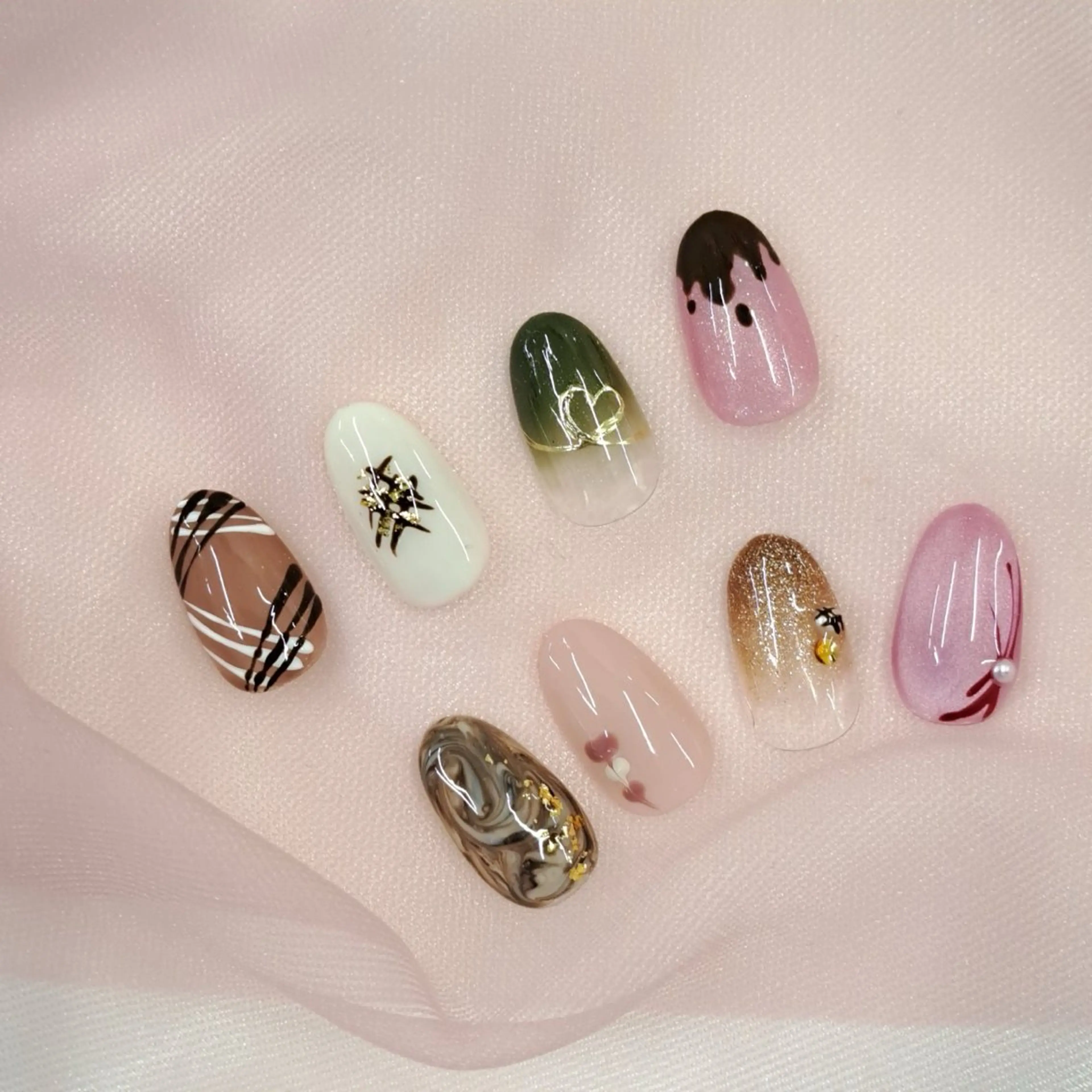 ネイル Bianca🩶 SHIONOのネイルデザイン