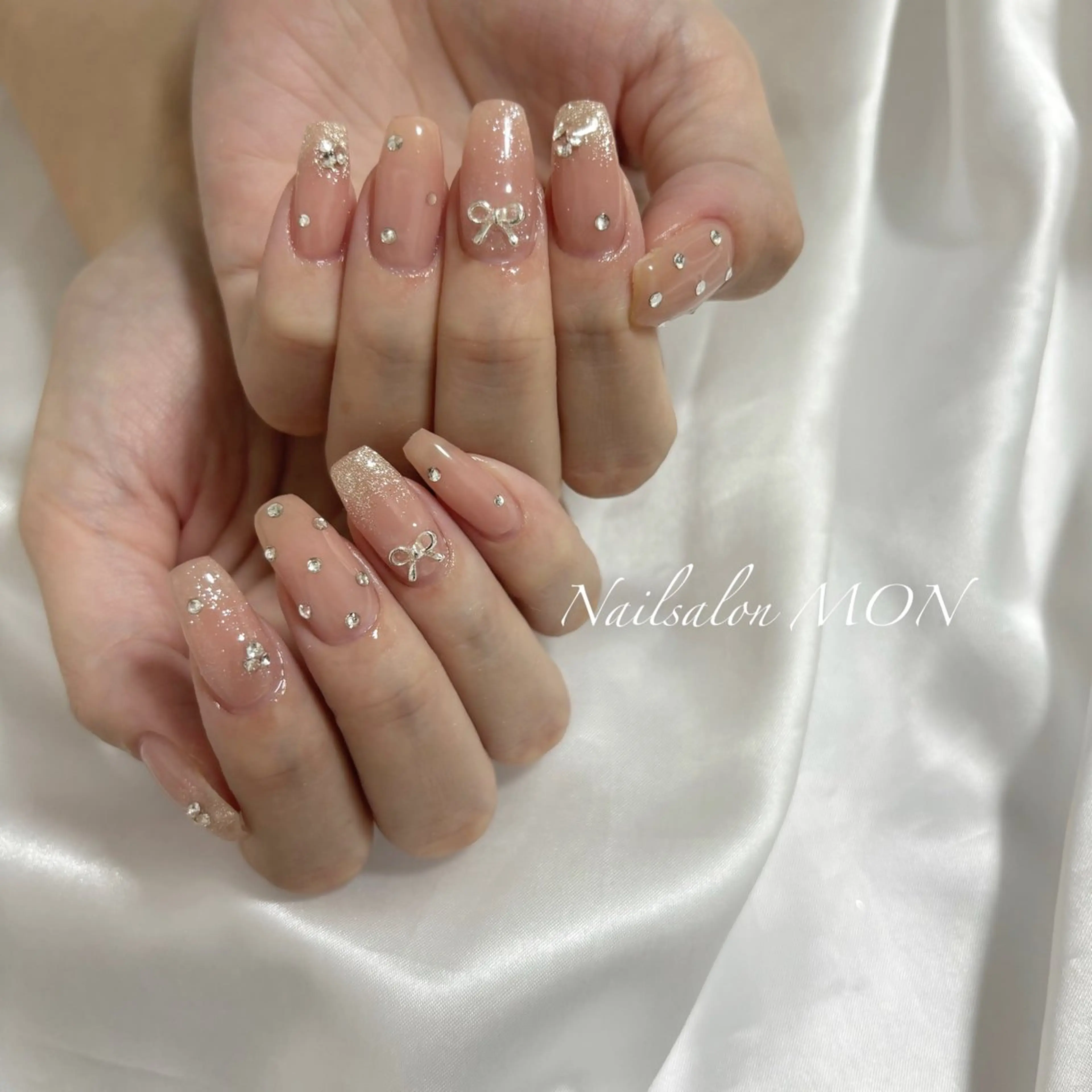 ネイル ジェルネイル ストーンネイル ハンドネイル Nailsalon MONのネイルデザイン