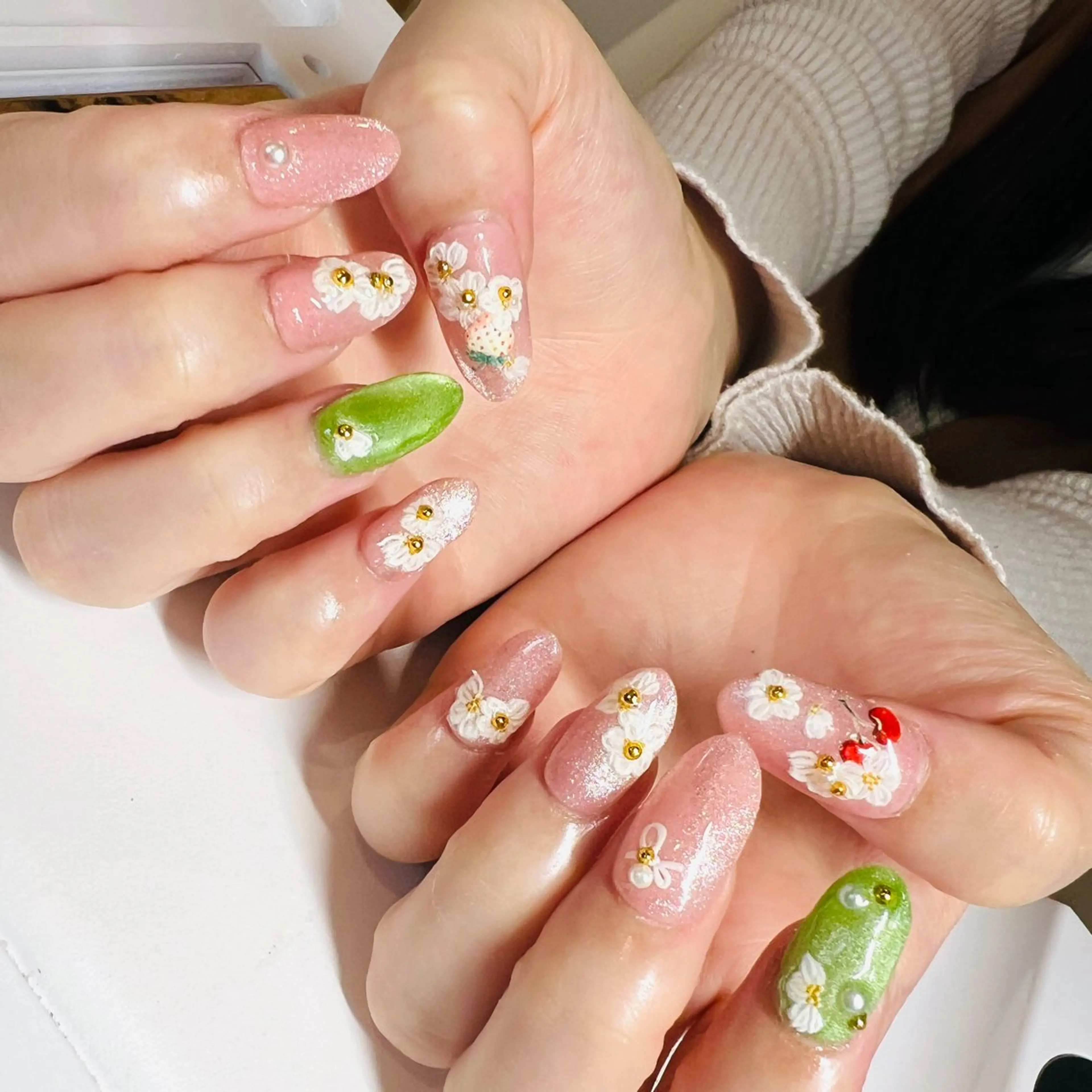 ミディアム ハンドネイル Nail Salon midnightのネイルデザイン