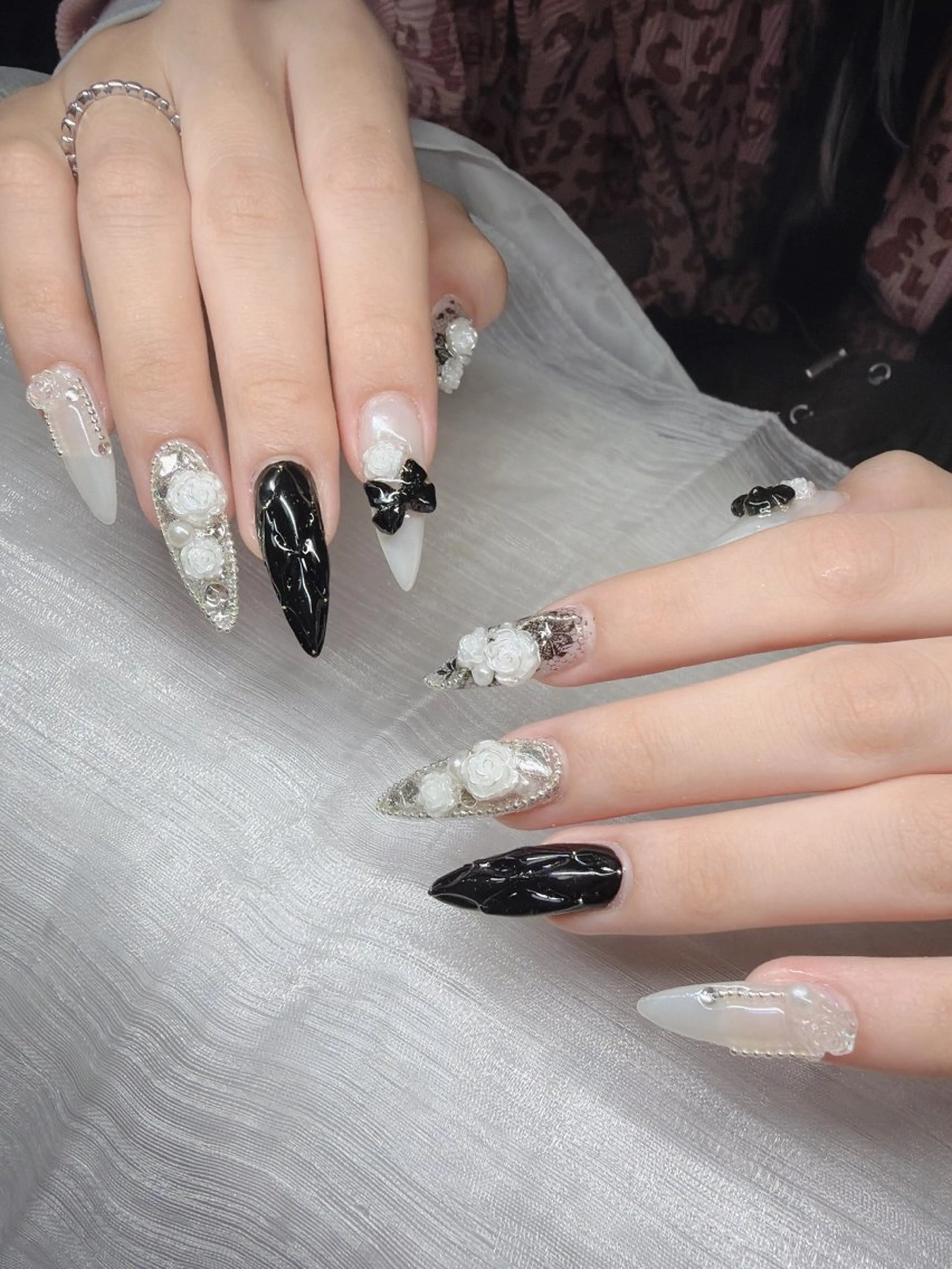 ネイル ハンドネイル Lee Nailsのネイルデザイン