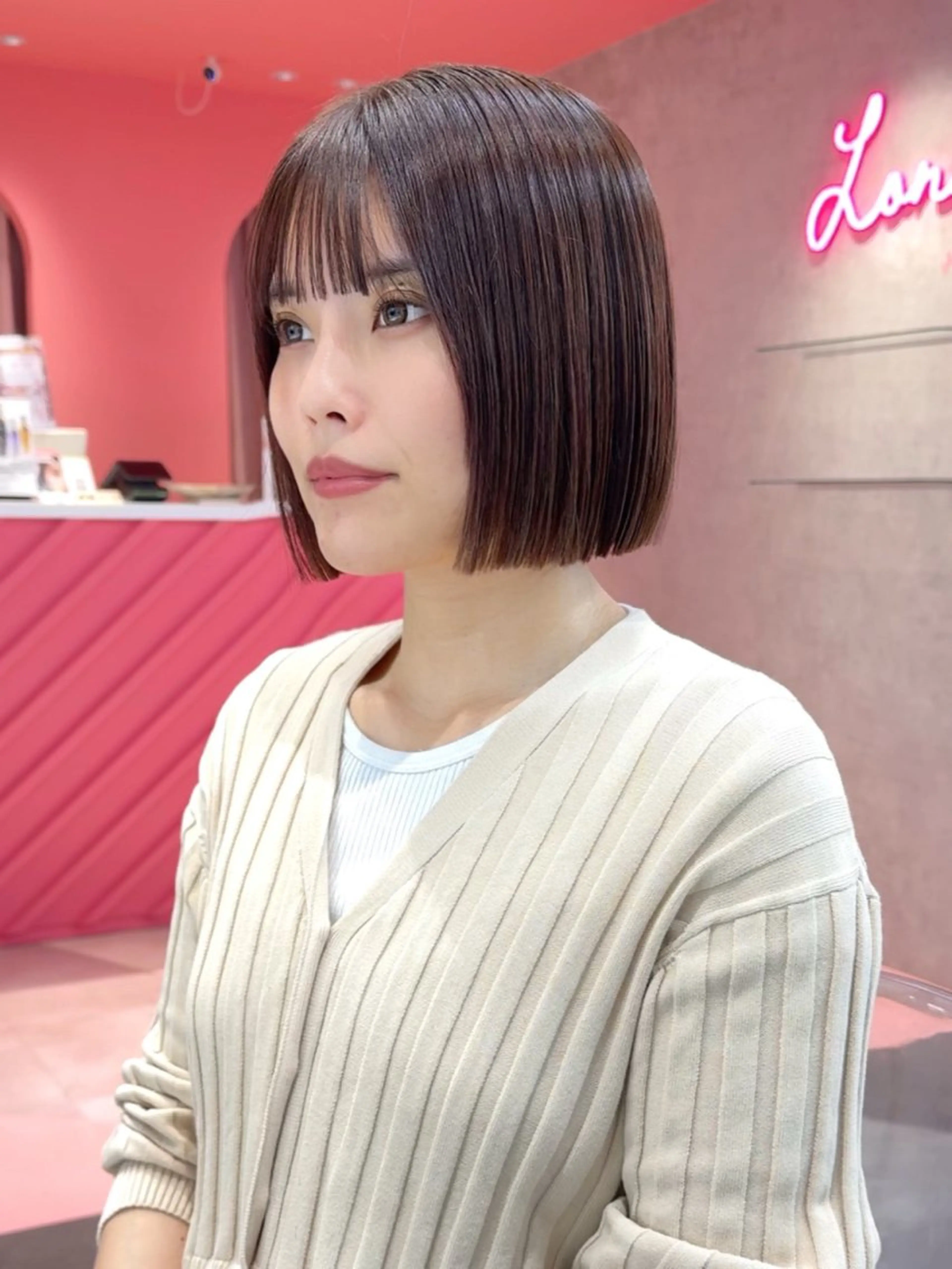 ショート カラー カット ヘアカラー トリートメント 莉乃/縮毛矯正/髪質 改善/艶カラーのヘアスタイル