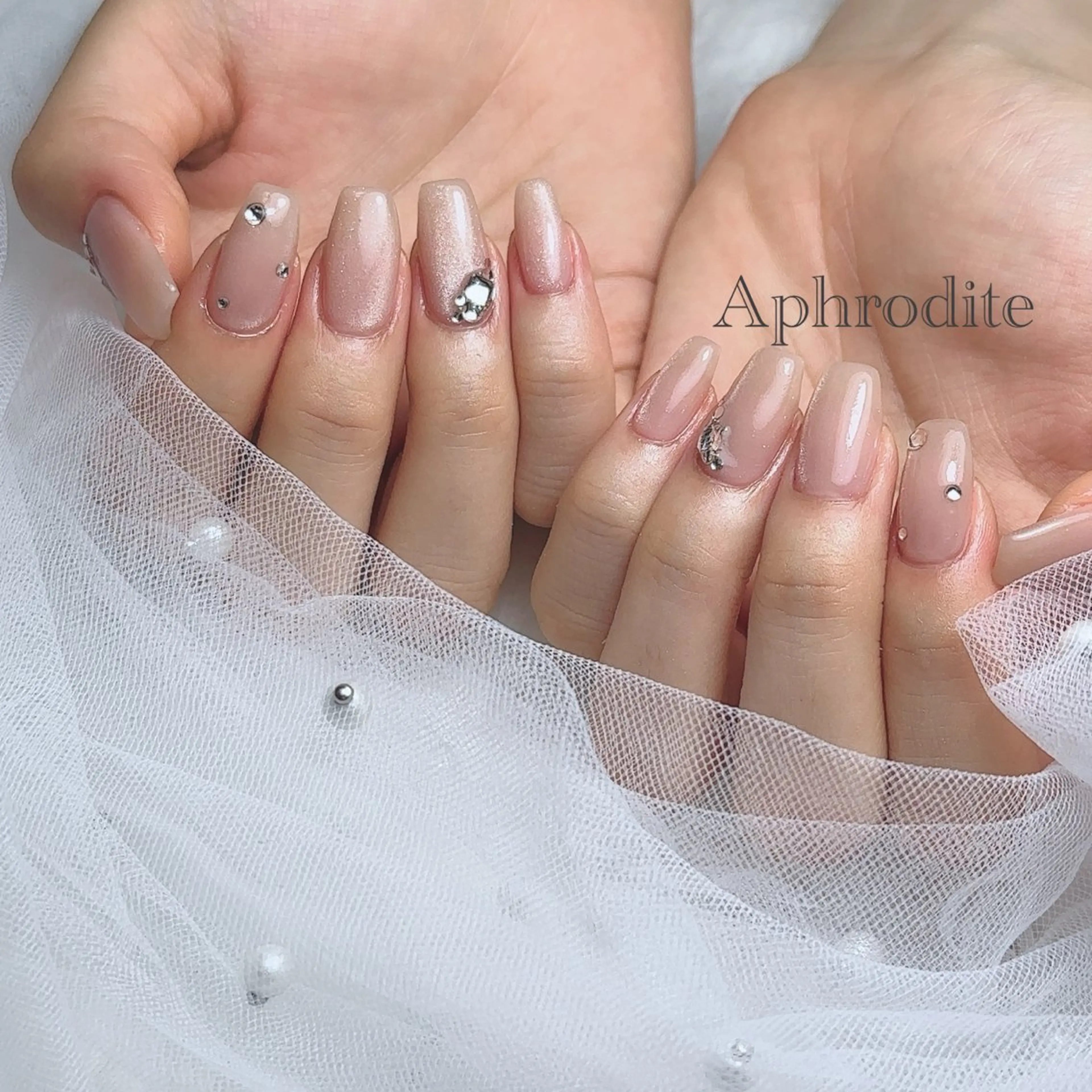 ネイル Aphrodite パラジェル認定サロンのネイルデザイン
