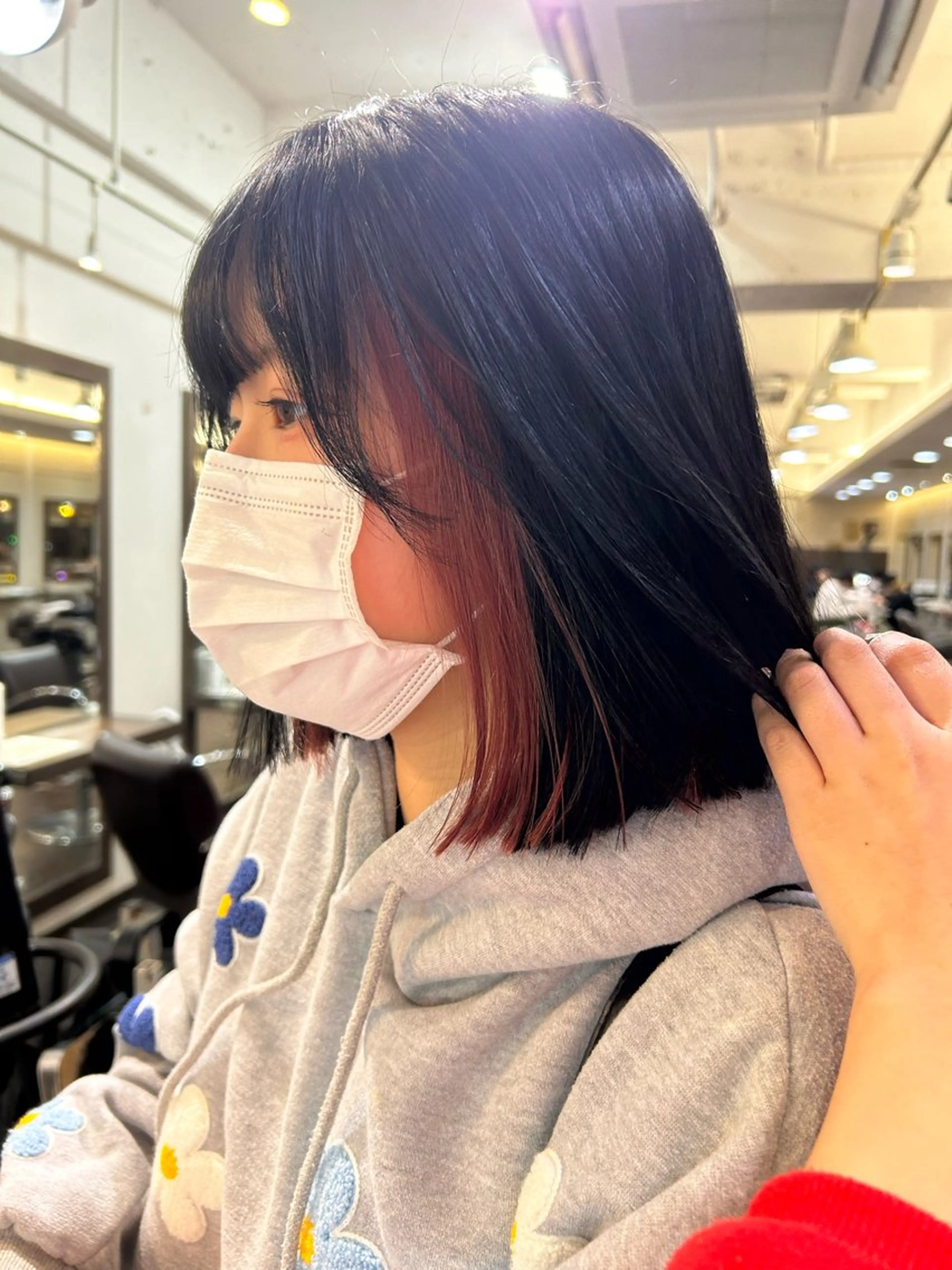 ミディアム カラー ブリーチ イヤリングカラー ピンクカラー ヘアカラー メンズ/艶髪/カラー サクラ🌸のヘアスタイル