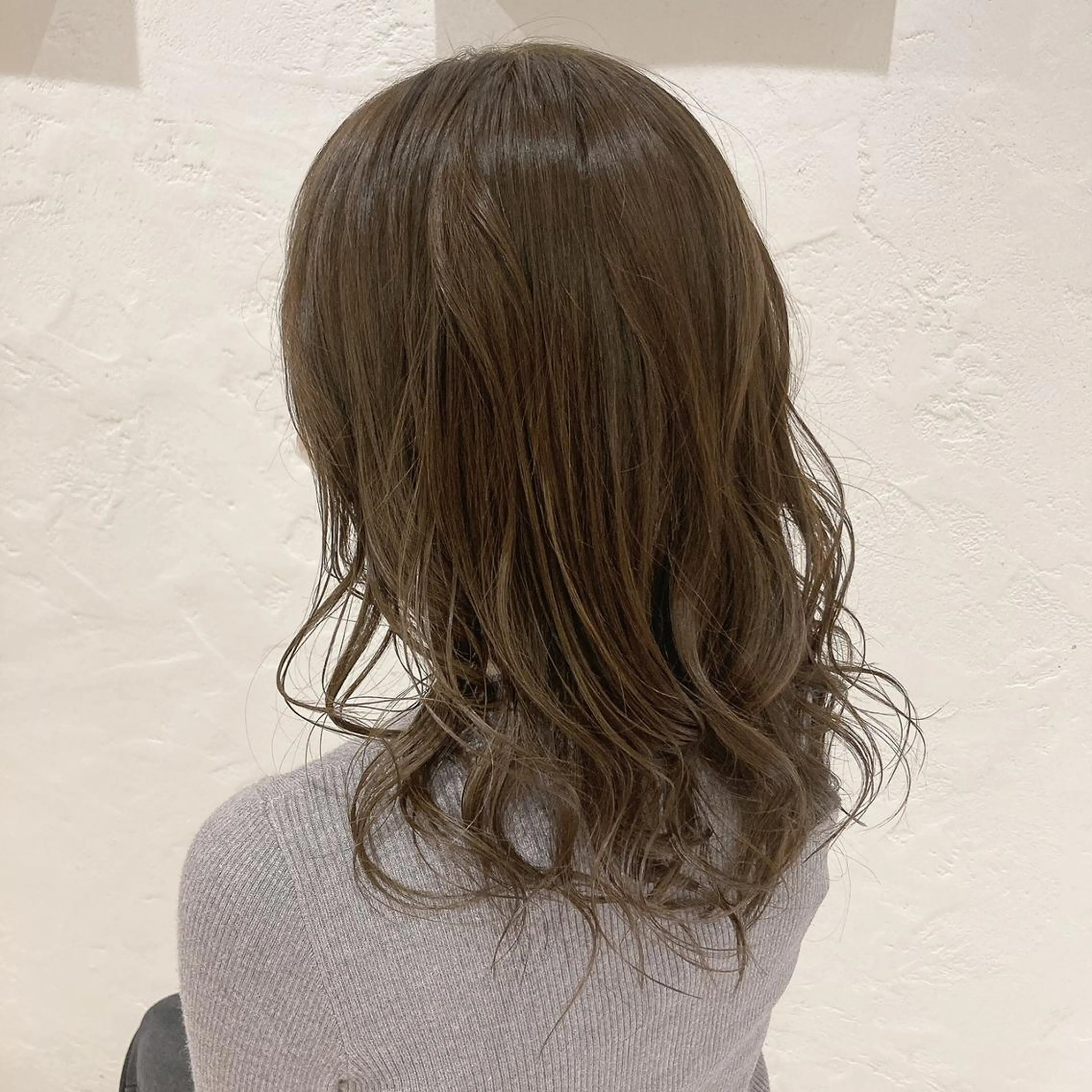 ミディアム カット ヘアカラー 🌿アロマヘアルーム 横浜店✂︎のヘアスタイル