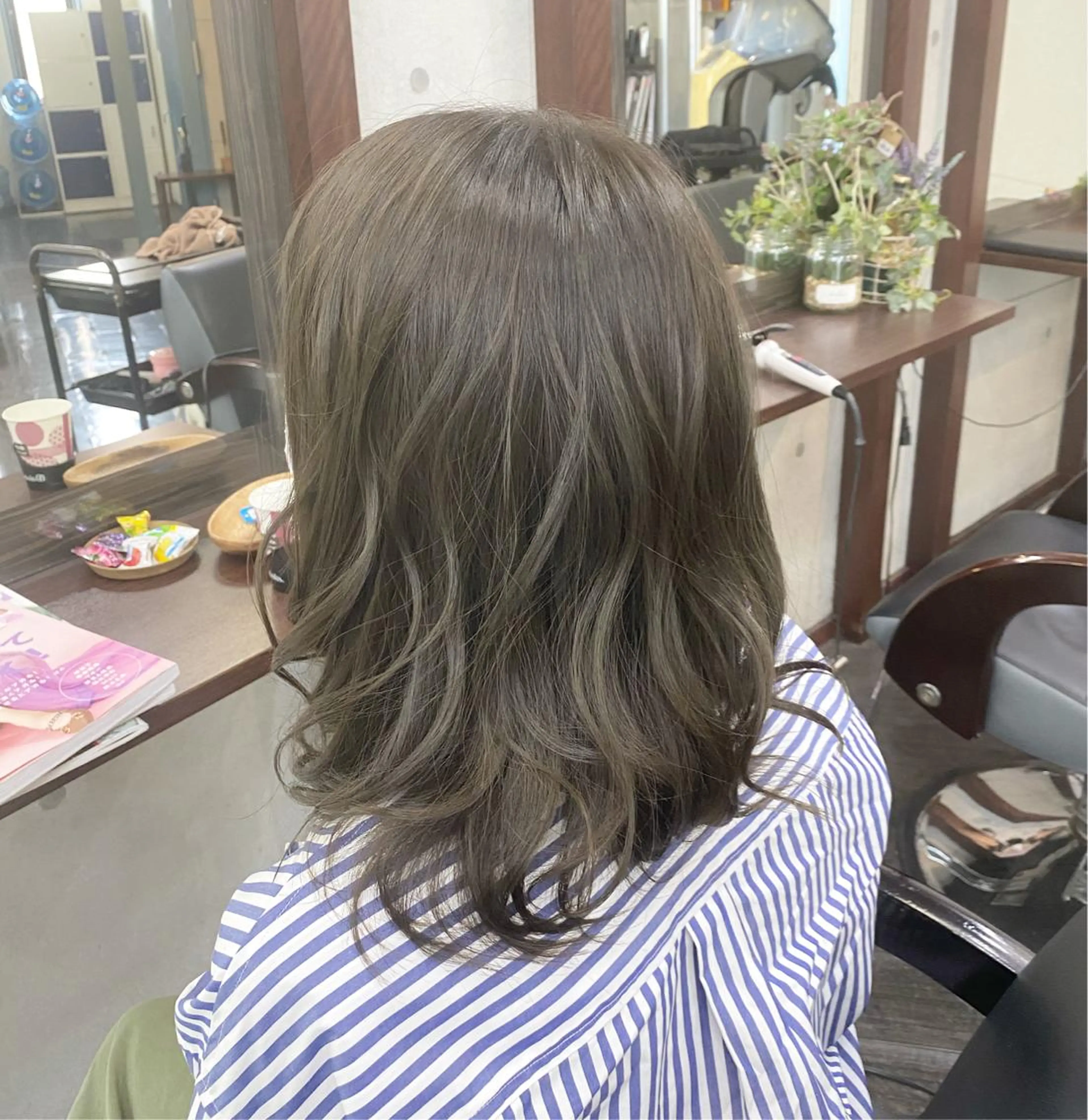 セミロング カラー グレージュ オリーブグレージュ オリーブグレー ヘアカラー トリートメント cocoru所属・＊横浜駅＊ 金子 誠也のヘアスタイル