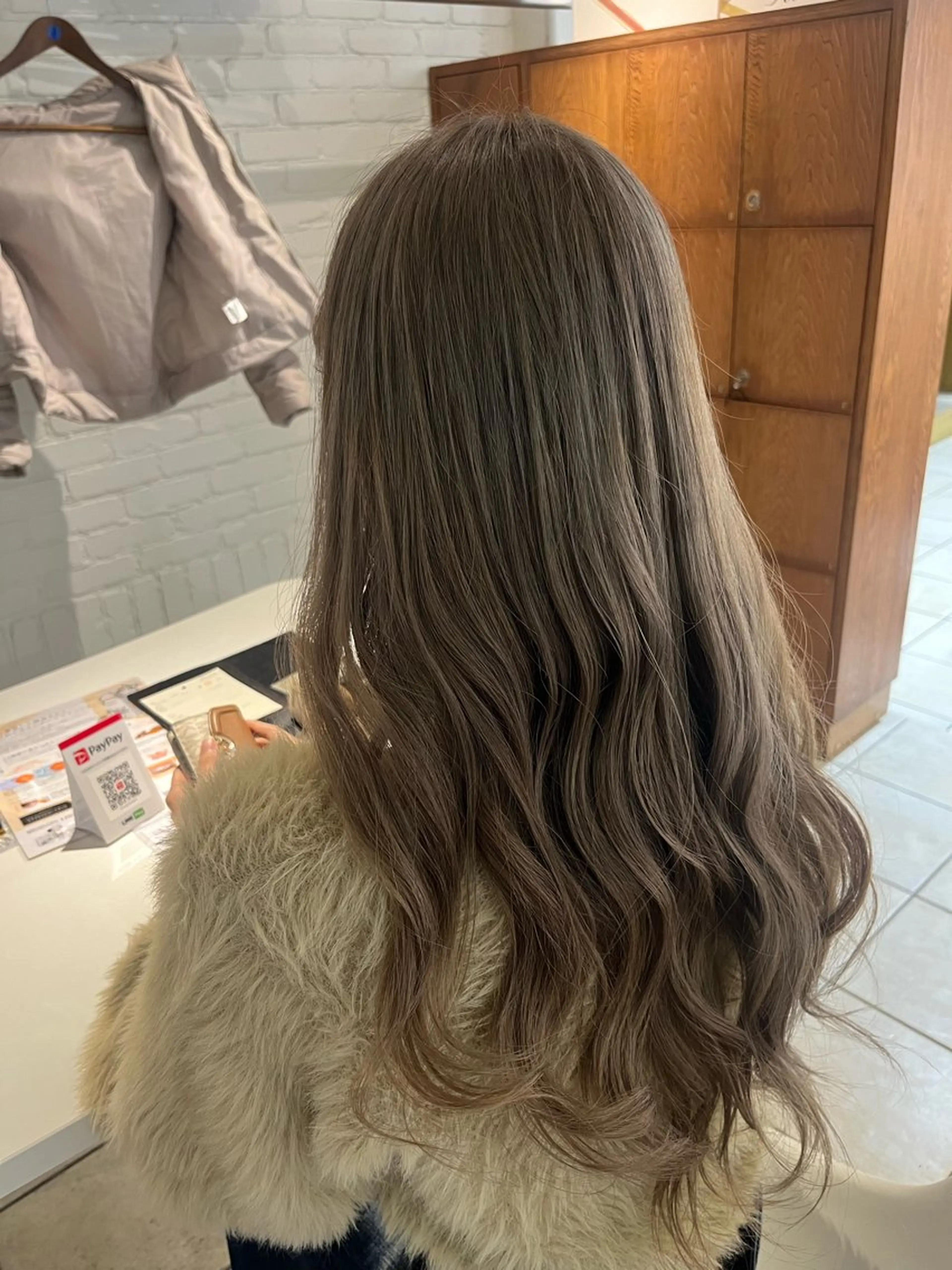 ロング カラー ベージュカラー vancouncil春日井所属・山岡 春のヘアスタイル