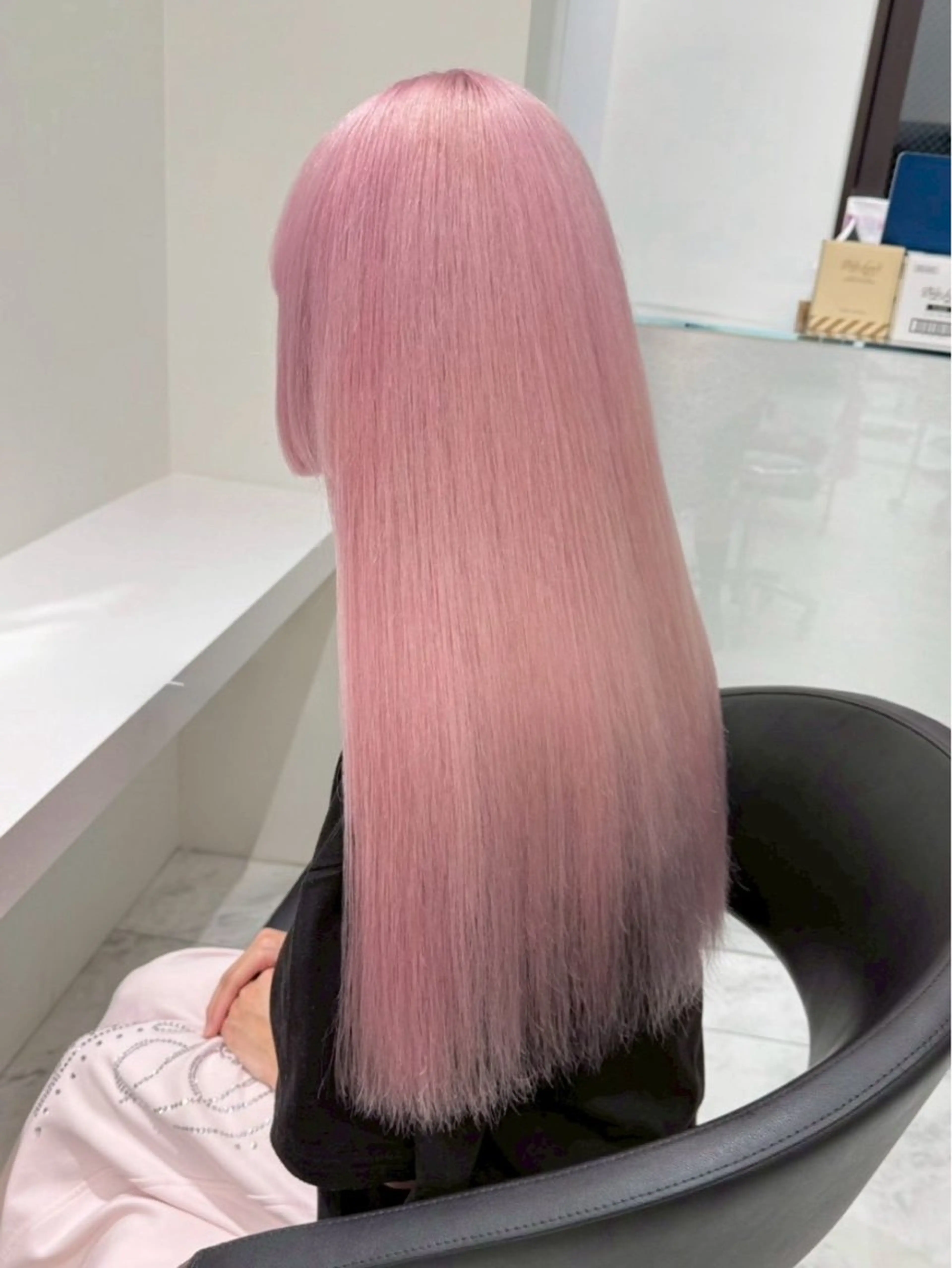 ロング カラー ブリーチ 透明感カラー ハイトーンカラー ヘアカラー ハイトーンカラー💞 くるみ🎀のヘアスタイル