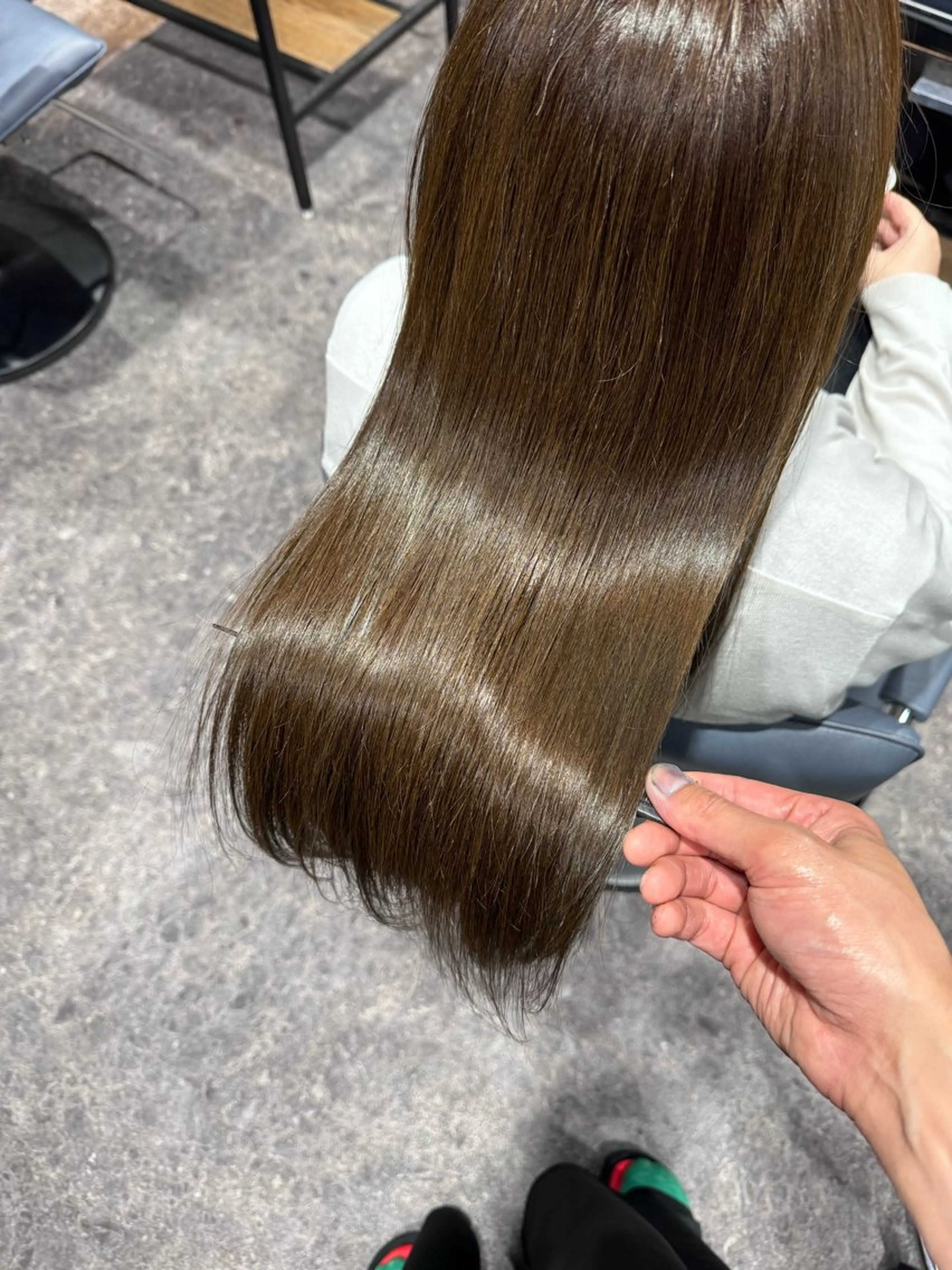 セミロング カラー ブリーチ イルミナカラー 髪質改善 縮毛矯正 カット ヘアカラー トリートメント OAK 中目黒のヘアスタイル