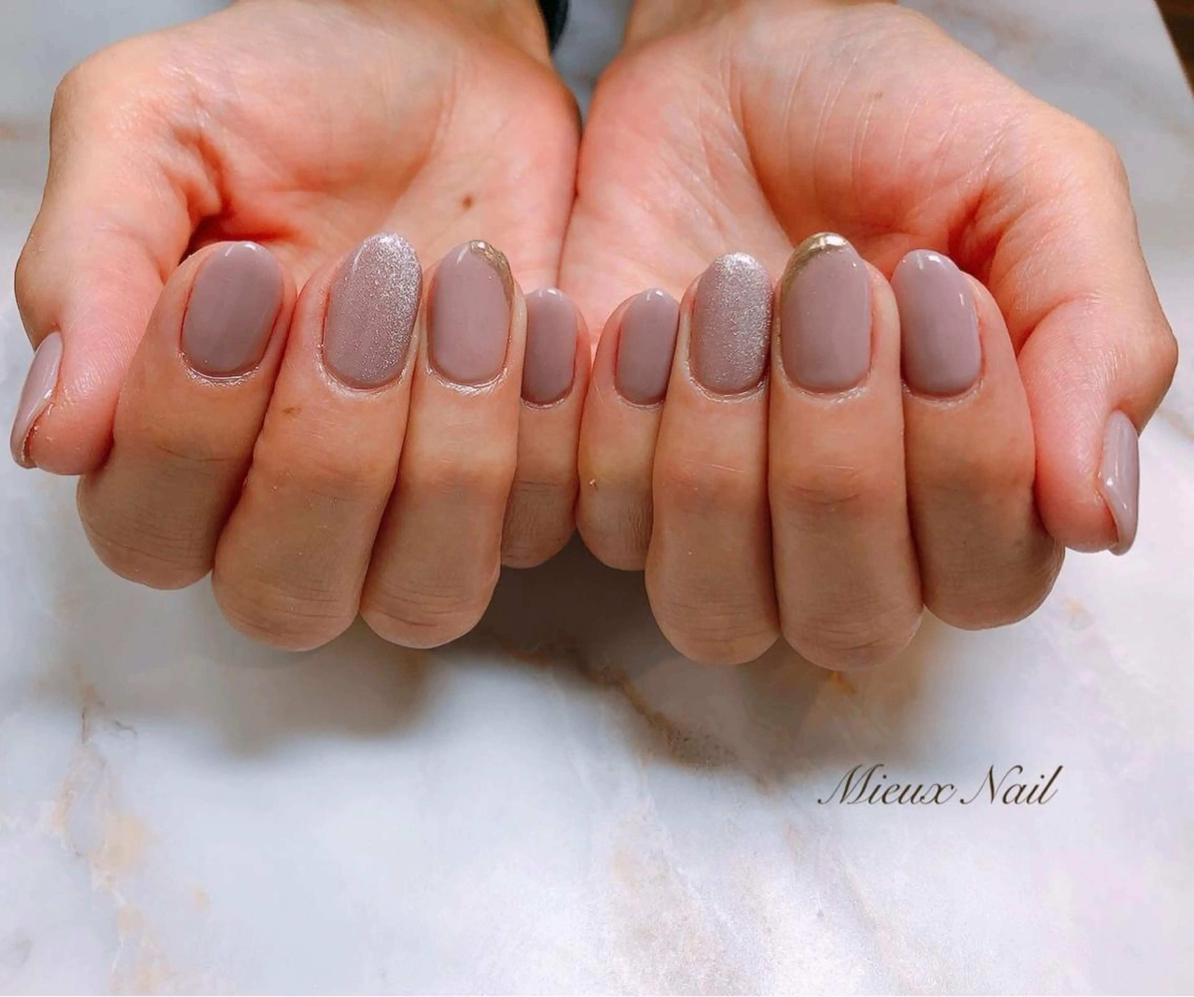 ネイル マグネットネイル ミラーネイル ニュアンスネイル ワンカラーネイル 市川 麻衣子のネイルデザイン