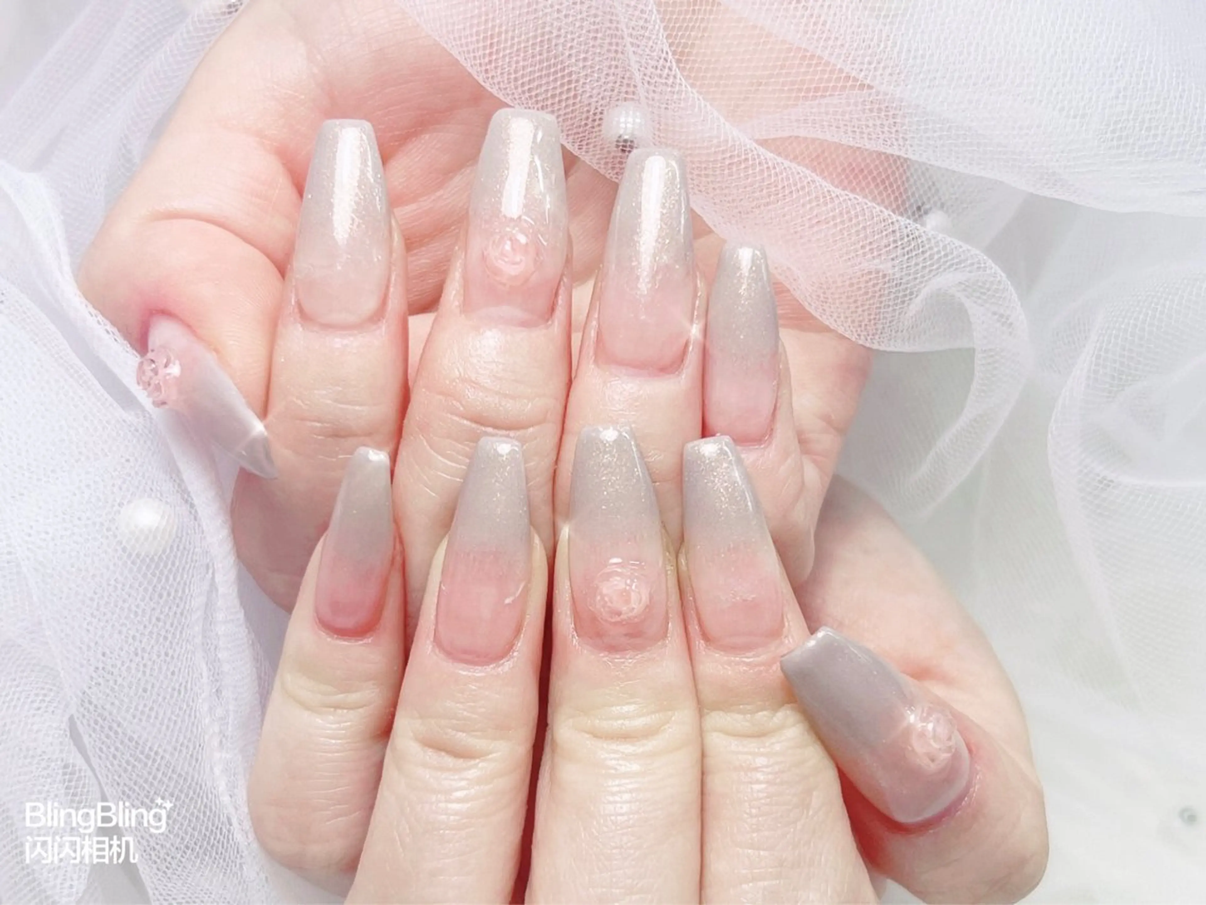 ネイル オーロラネイル チークネイル 長さ出し フットネイル フレンチネイル ハンドネイル ハンドケア lily nailのネイルデザイン