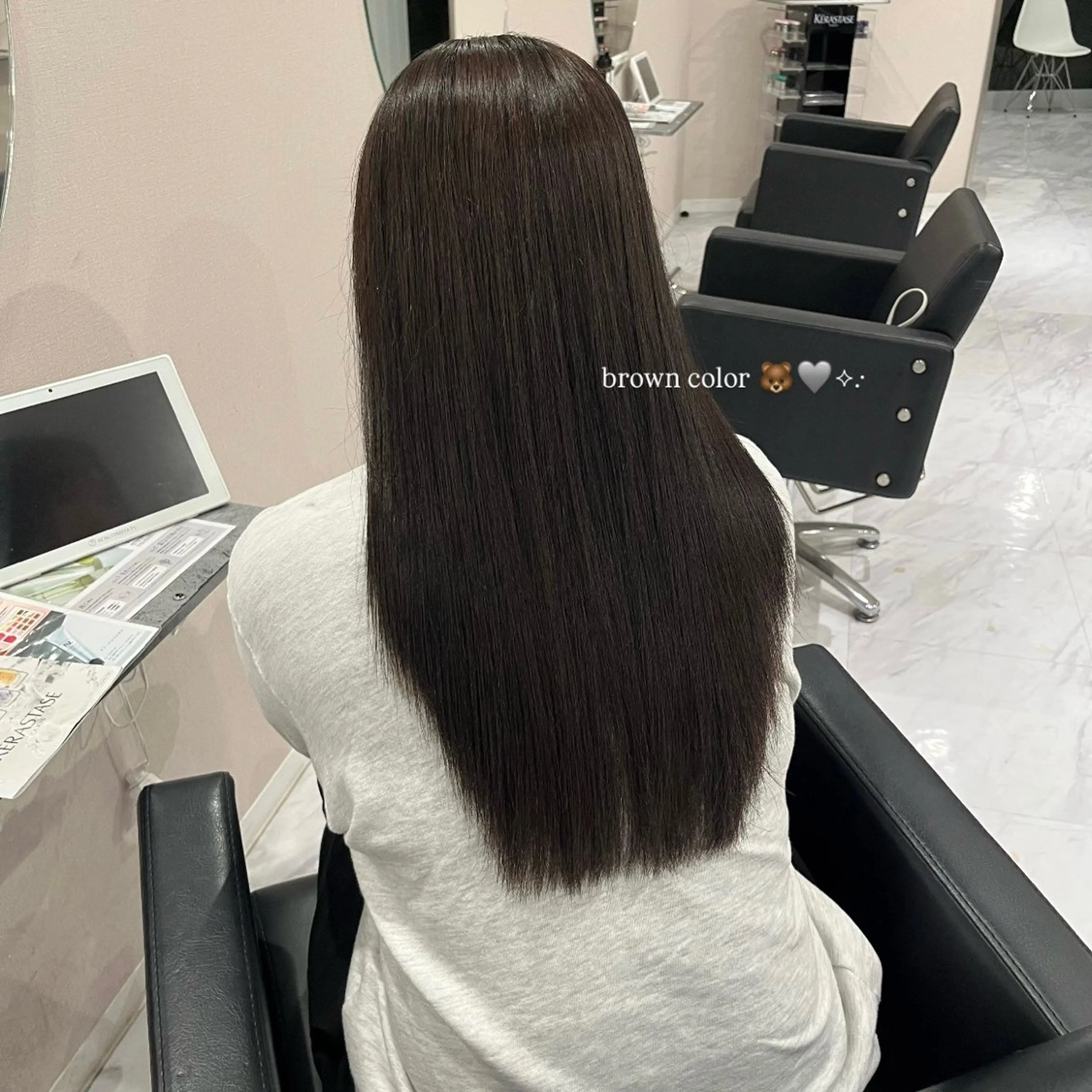 ロング カラー ヘアカラー 透明感カラー🪼🩵 𝐑𝐢𝐧のヘアスタイル