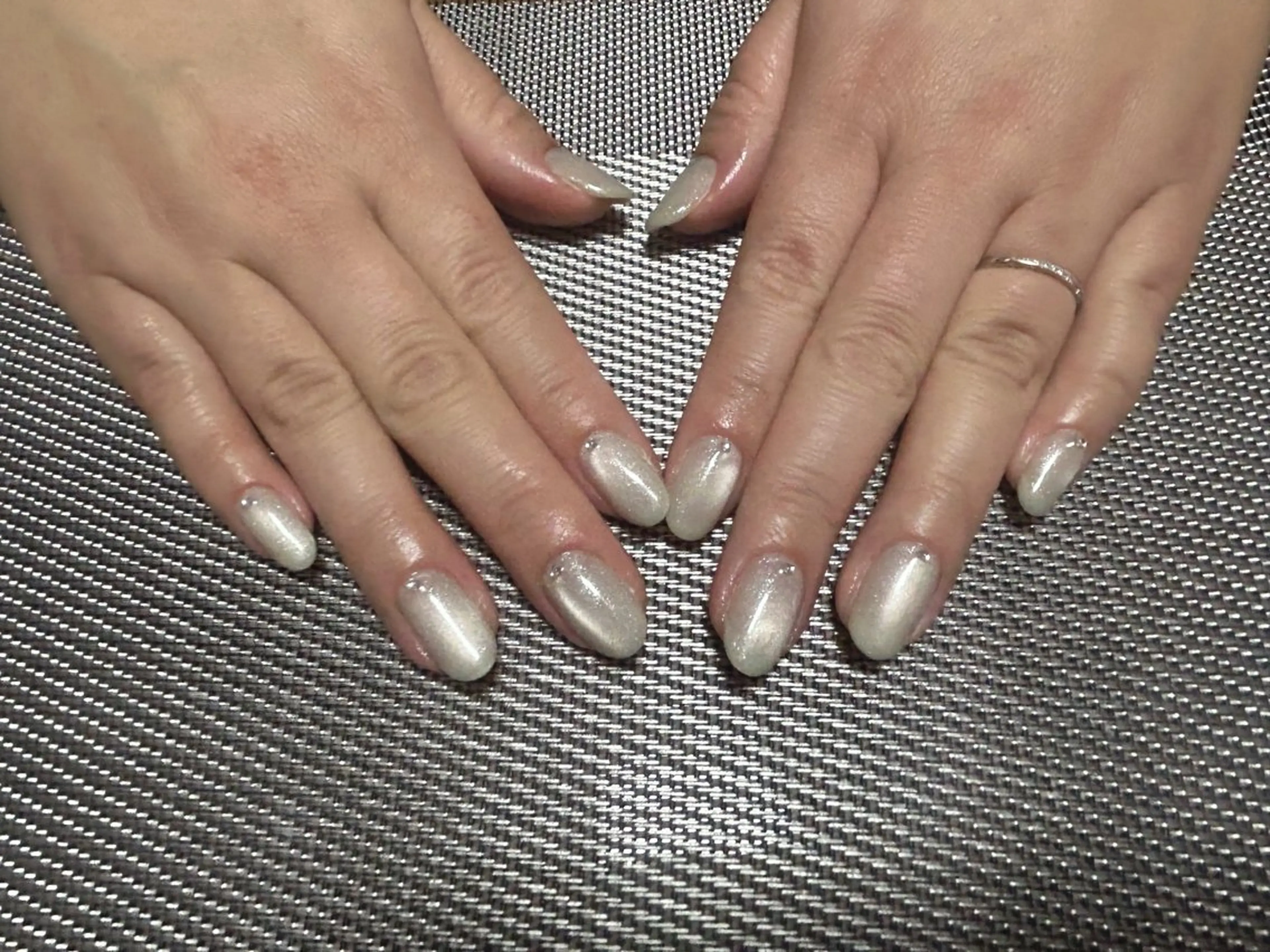 ネイル シンプルネイル ホワイト ハンドネイル i nailのネイルデザイン