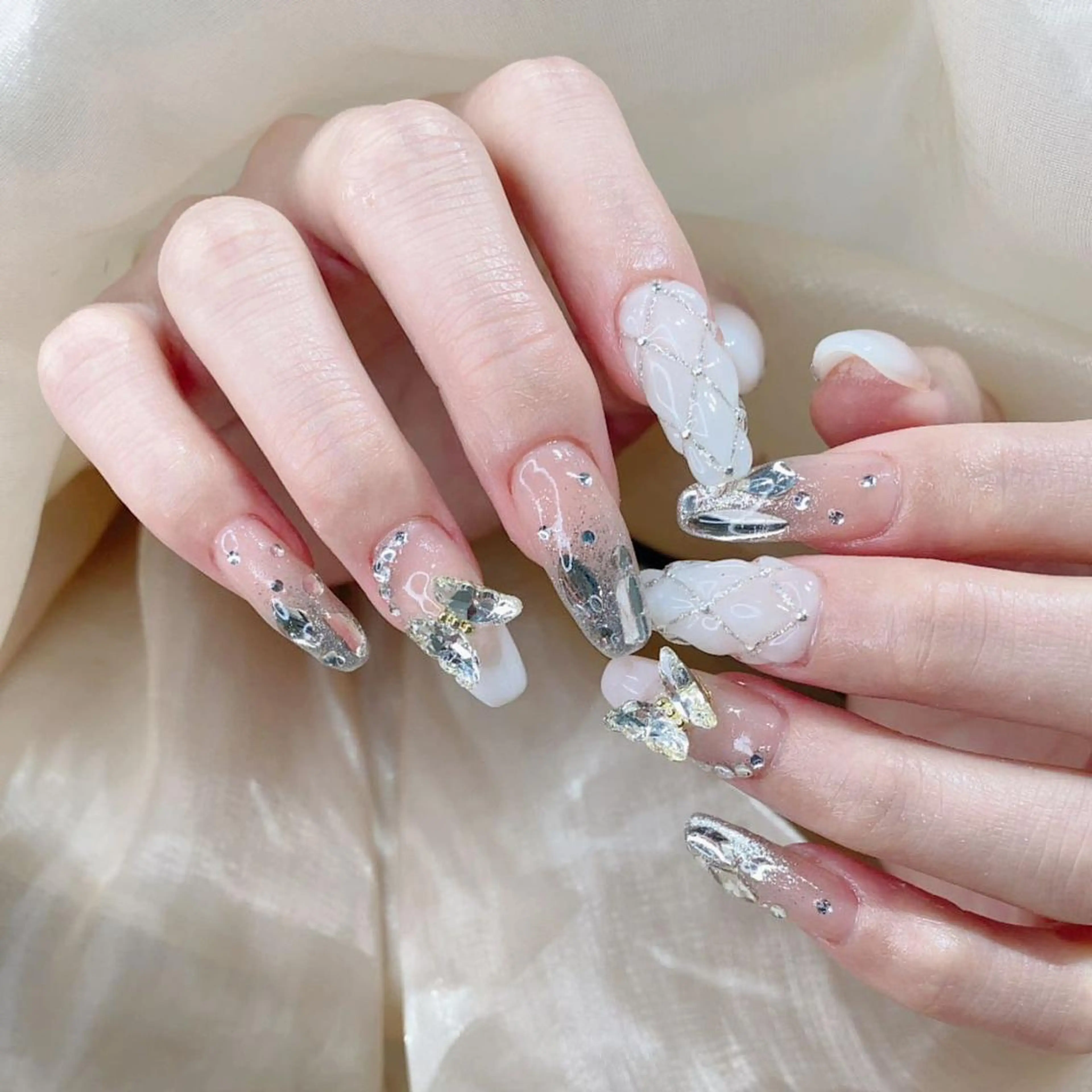 ネイル Queens 榊 まおのネイルデザイン