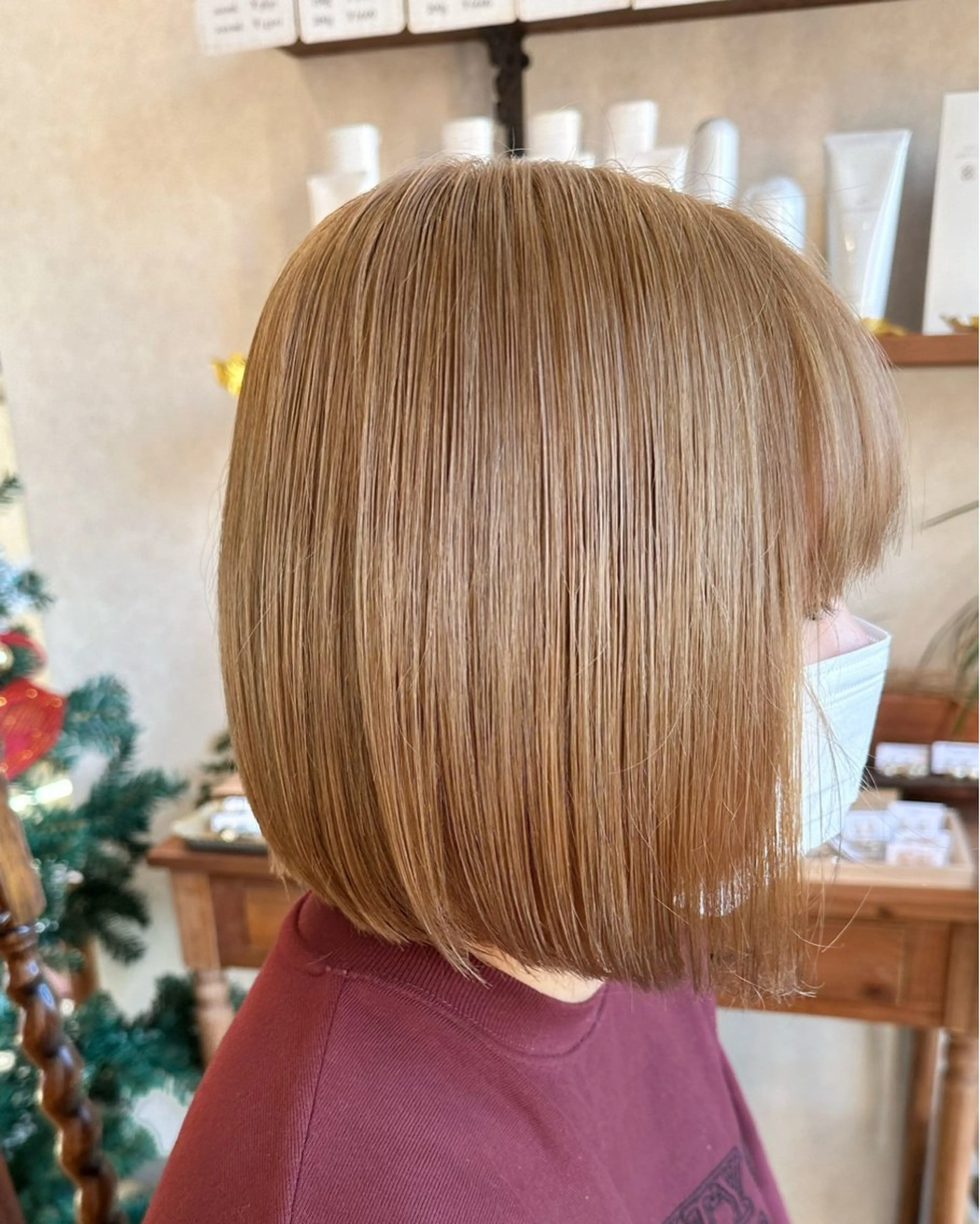 ショート カラー ベージュカラー ブリーチ ミルクティーベージュ ヘアカラー wiz木更津所属・安藤 明夏のヘアスタイル