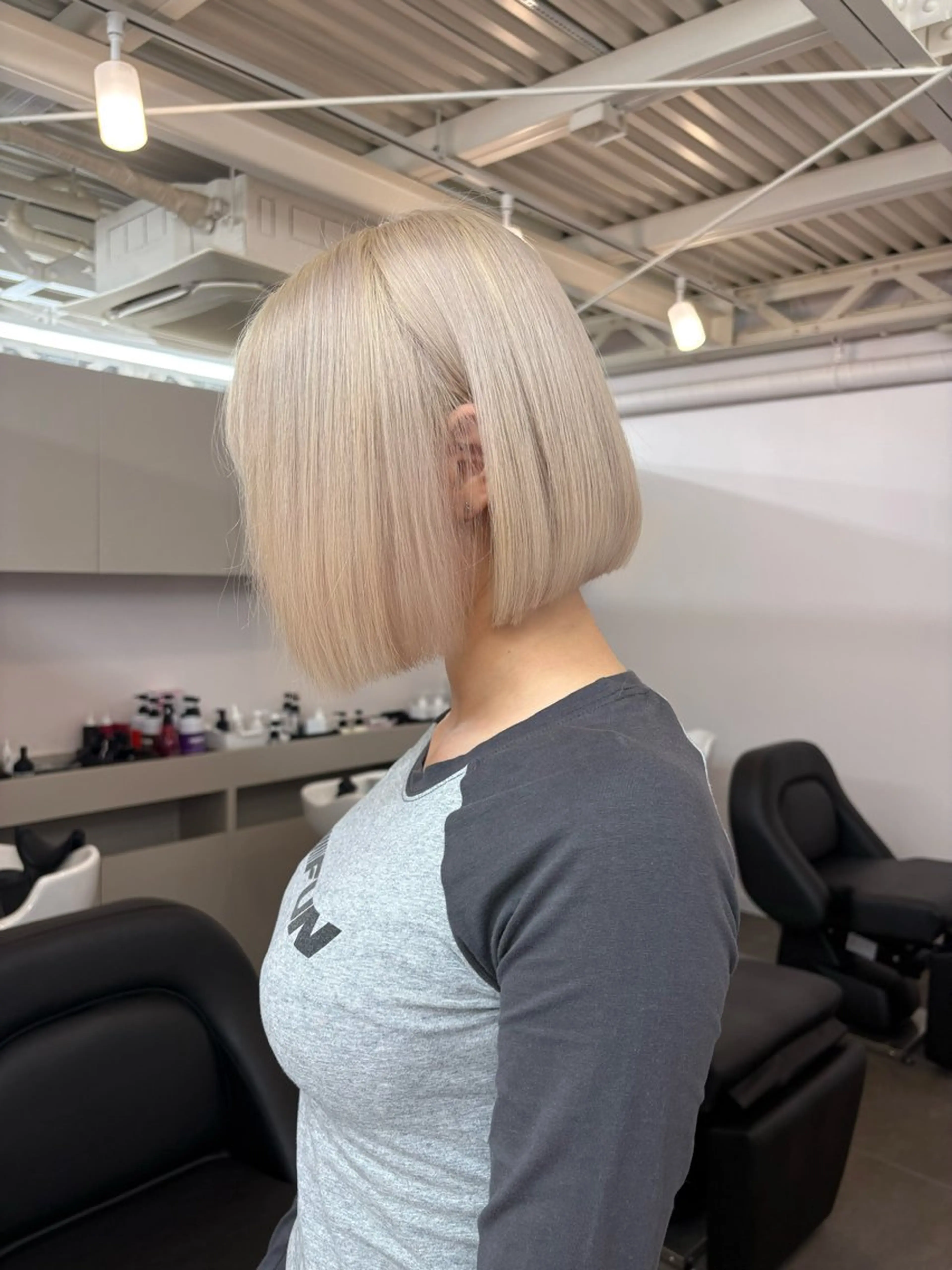 ショート カラー ブリーチ ブロンド ホワイトブロンド 縮毛矯正 MIL所属・心斎橋/ハイトーン /カラー ミサキのヘアスタイル