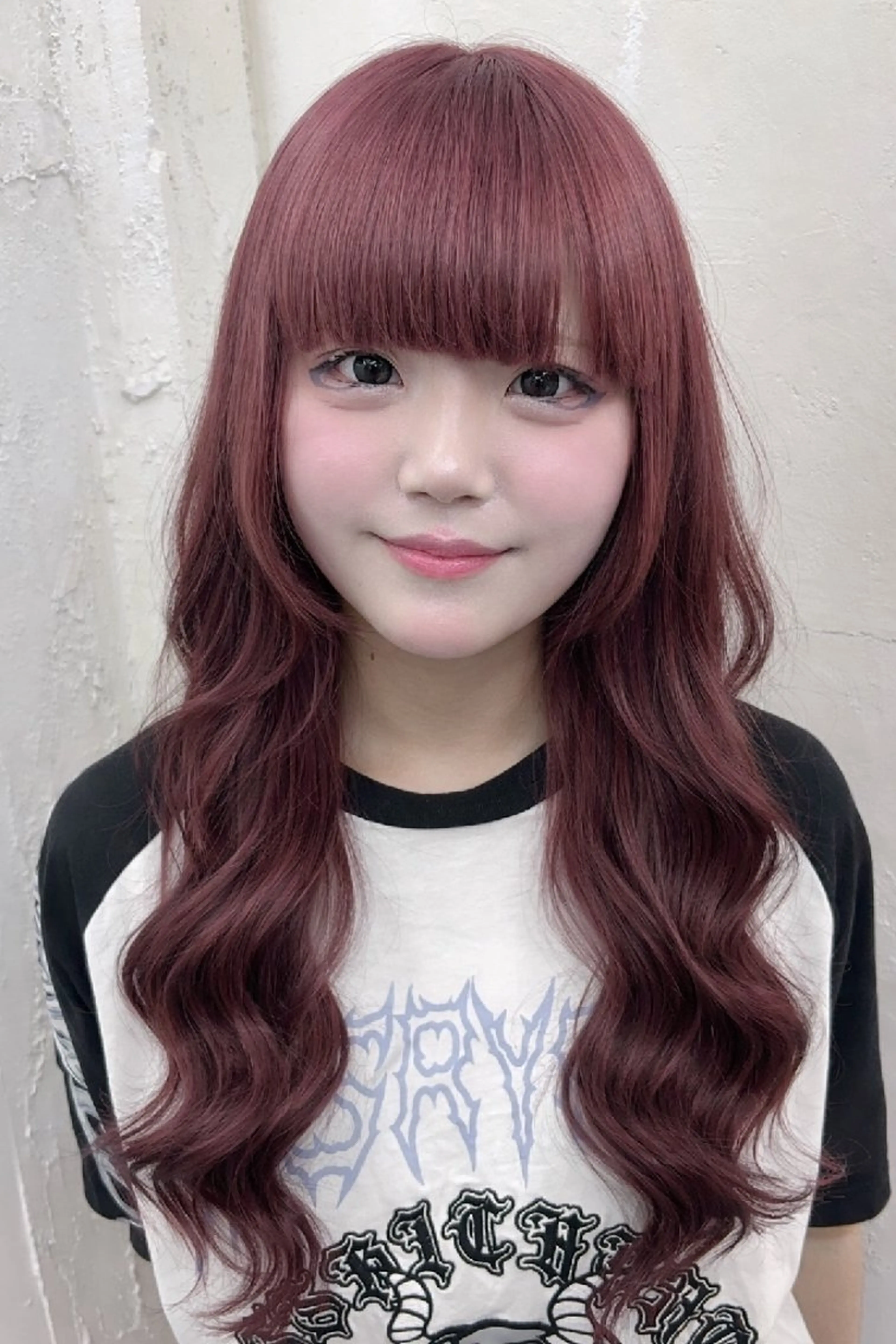 ロング カラー シールエクステ ブリーチ ボルドーカラー ダブルカラー ハイトーンカラー ヘアカラー トリートメント ベルグロー アルファのヘアスタイル