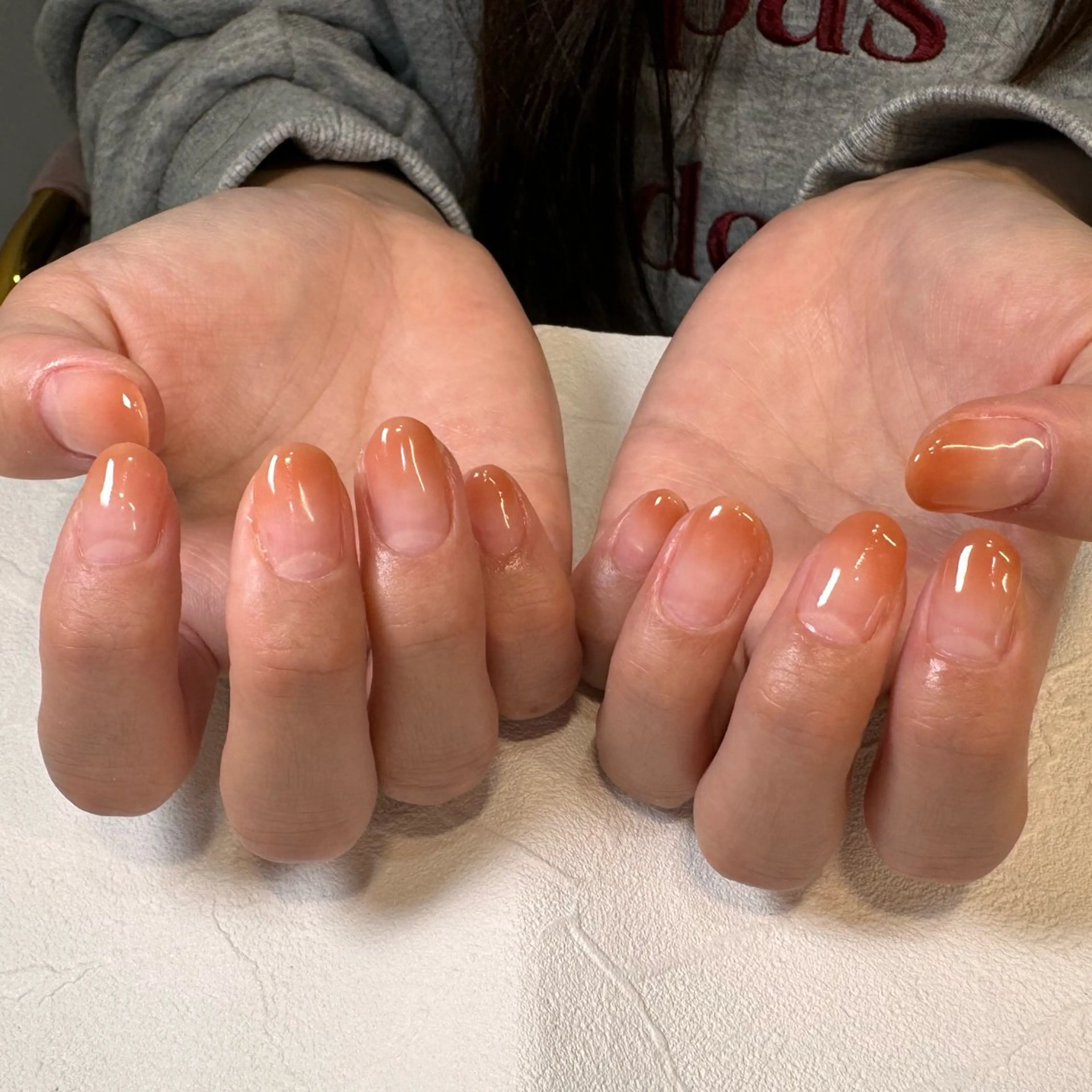 ネイル グラデーション ハンドネイル RIEKO🍒 ワンホン♡推しネイルのネイルデザイン