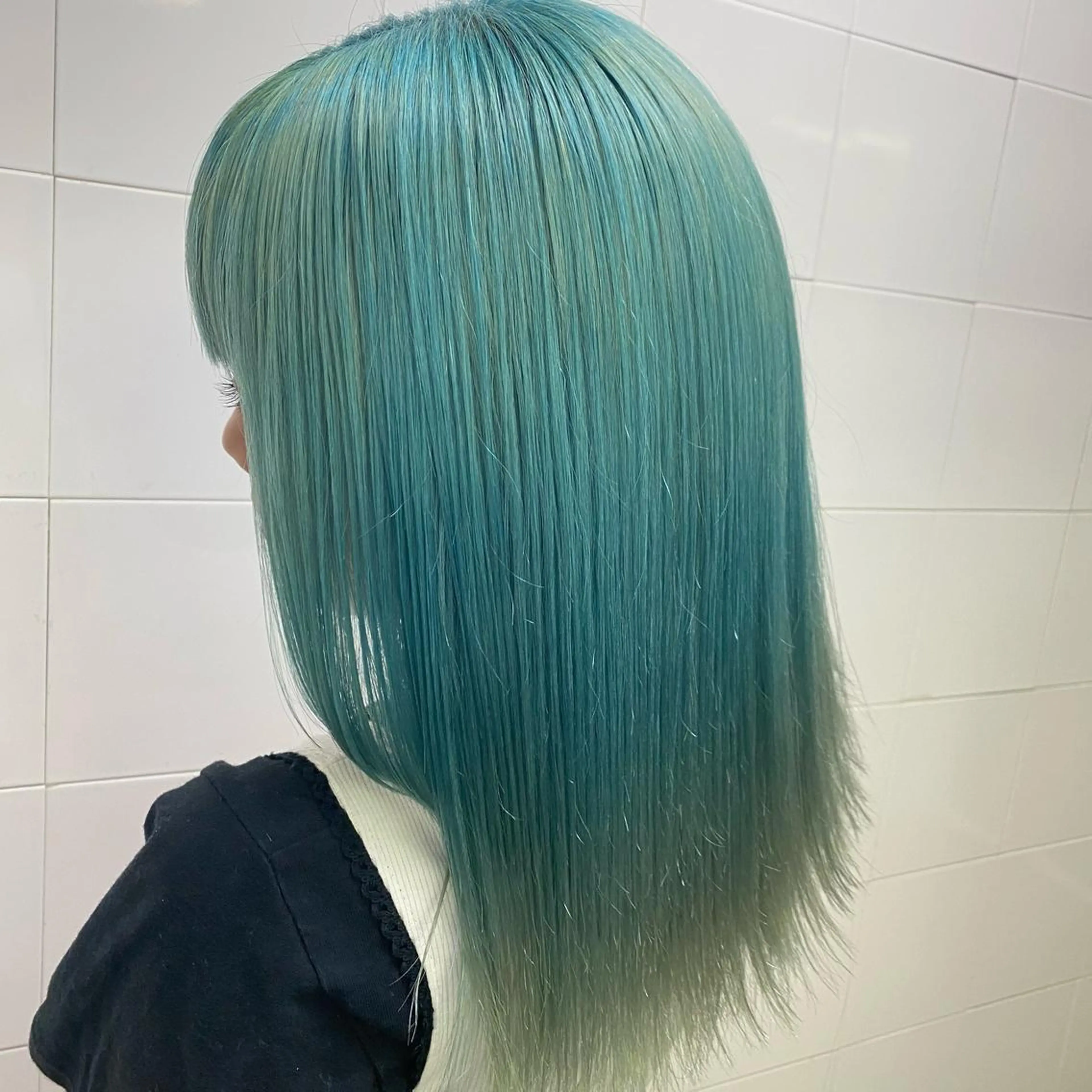 ミディアム カラー ブリーチ ケアブリーチ kai .のヘアスタイル