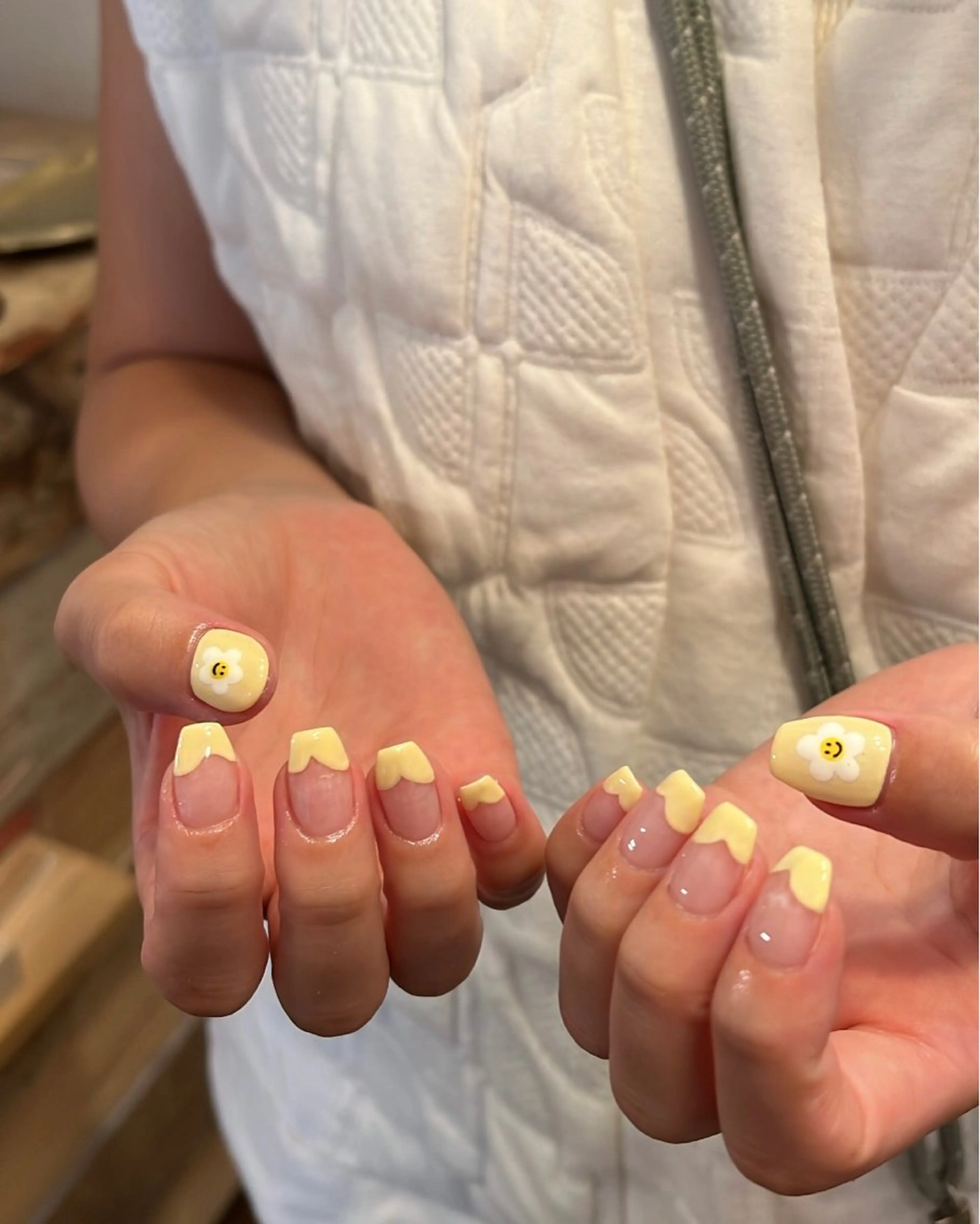 ネイル ハンドネイル フットネイル ハンドケア Nes.Nail所属・Miyagi Asamiのネイルデザイン