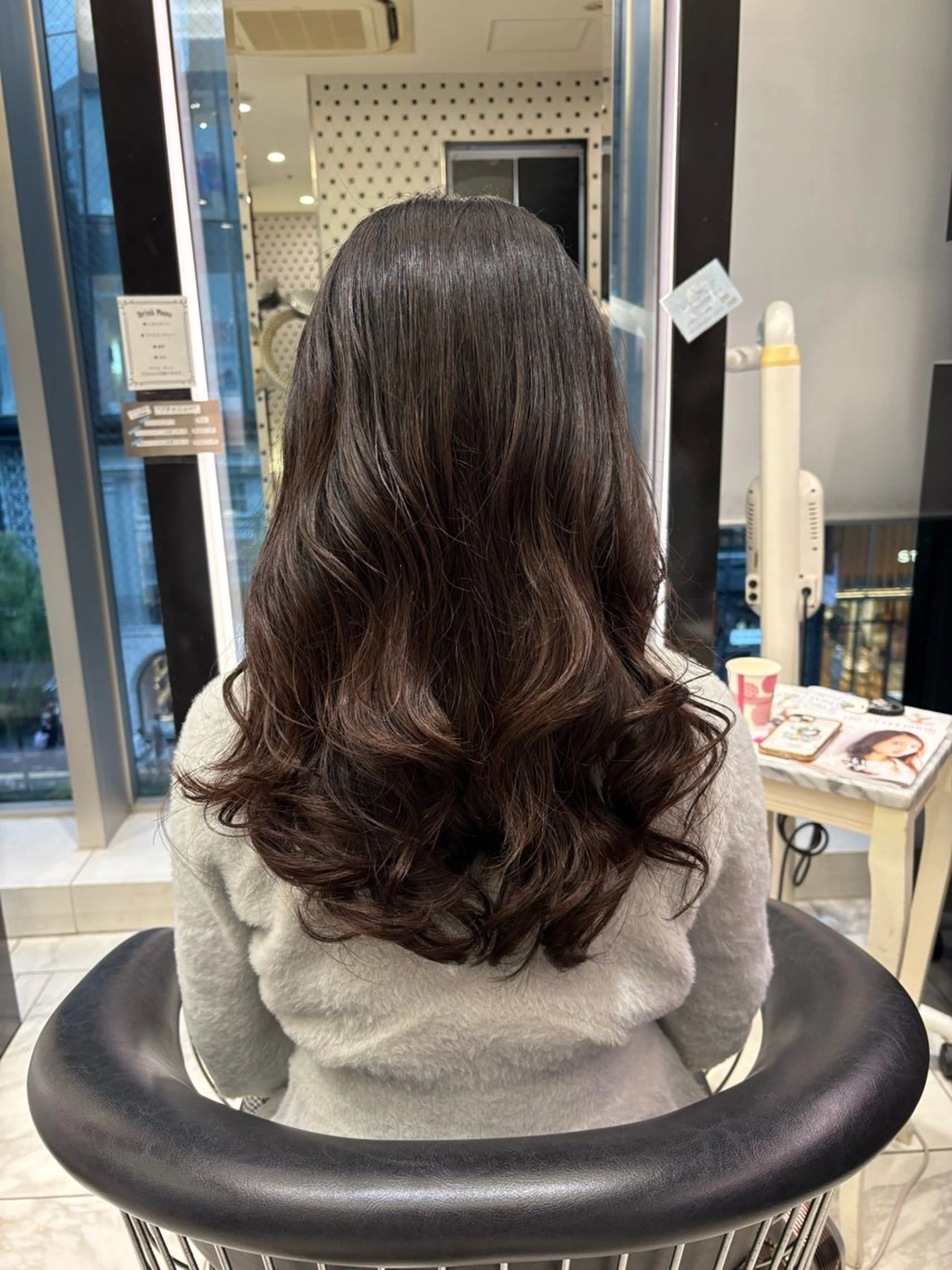 セミロング パーマ カット パーマ 垢抜けヘア 韓国ヘア銀座近下菜央のヘアスタイル