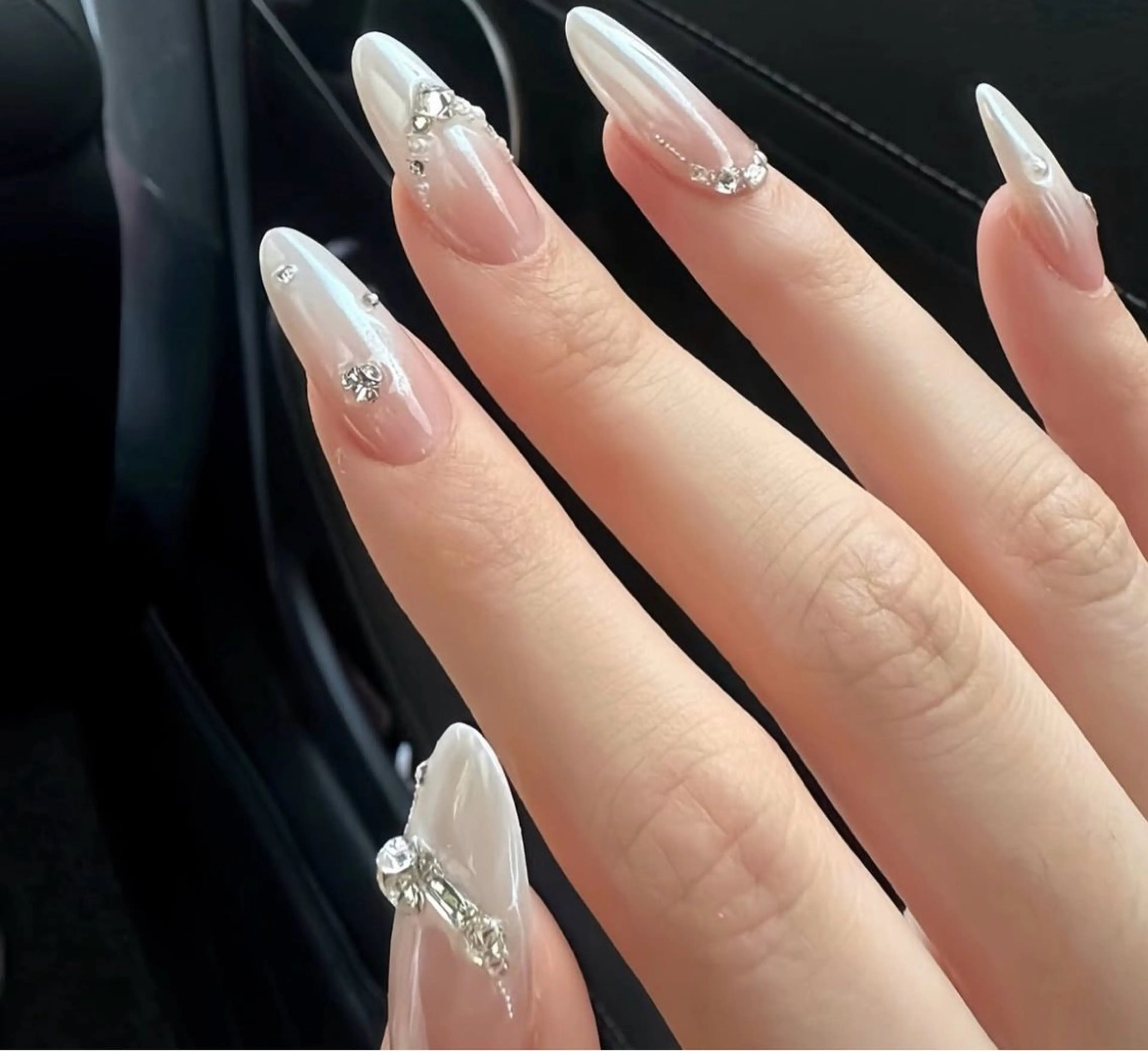 ネイル アートネイル オーロラネイル フレンチネイル ジェルネイル グラデーション ハンドネイル Ryunail所属・Ryu Nail NekoChanのネイルデザイン