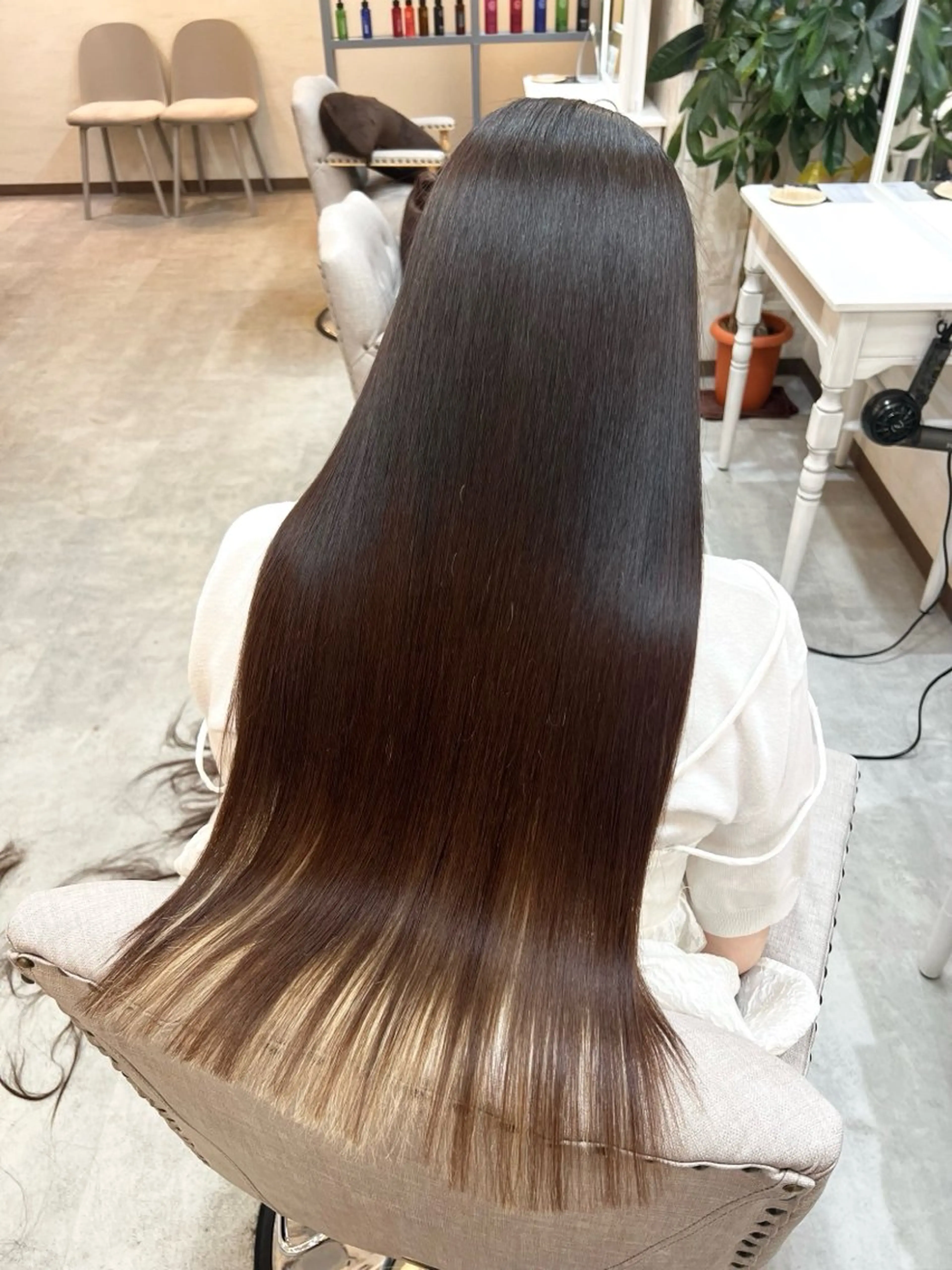 she2大宮 なぎのヘアスタイル