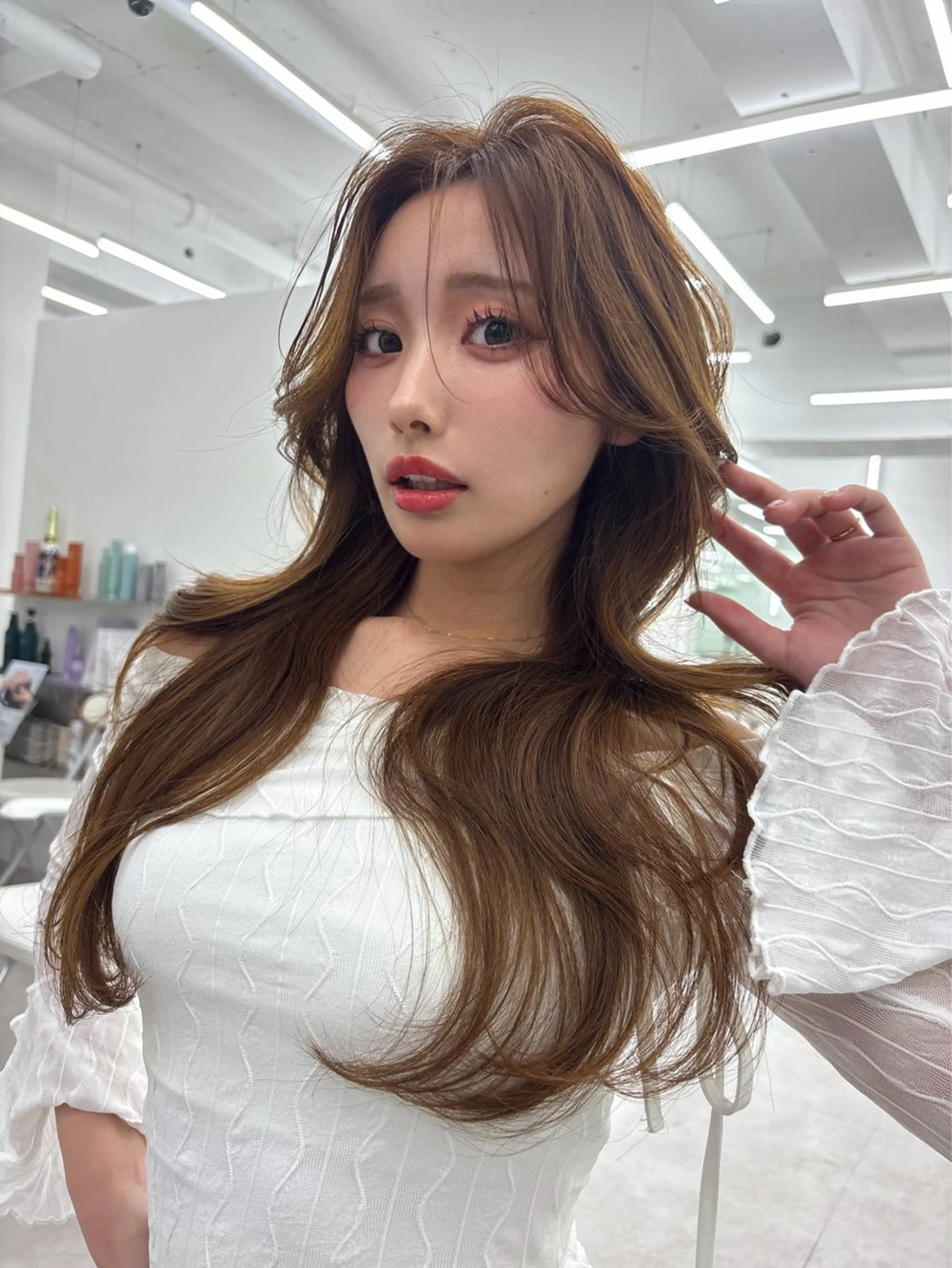 ロング カラー アッシュ ベージュカラー 黒髪 ブリーチ ブルーカラー 透明感カラー✨🩵 韓国ヘアkanatoのヘアスタイル