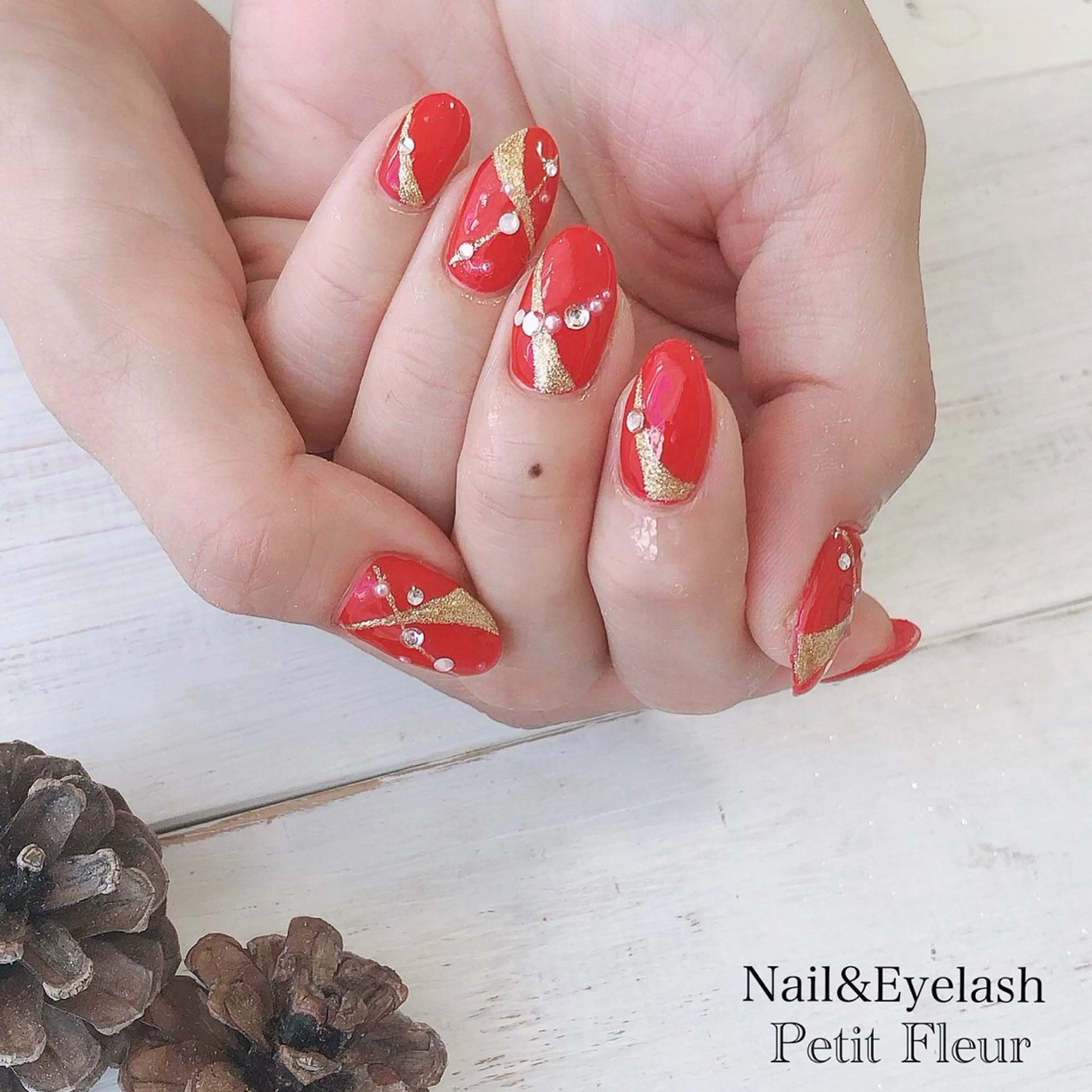 ネイル Petit Fleur所属・青柳 亜梨奈のマツエク・マツパデザイン