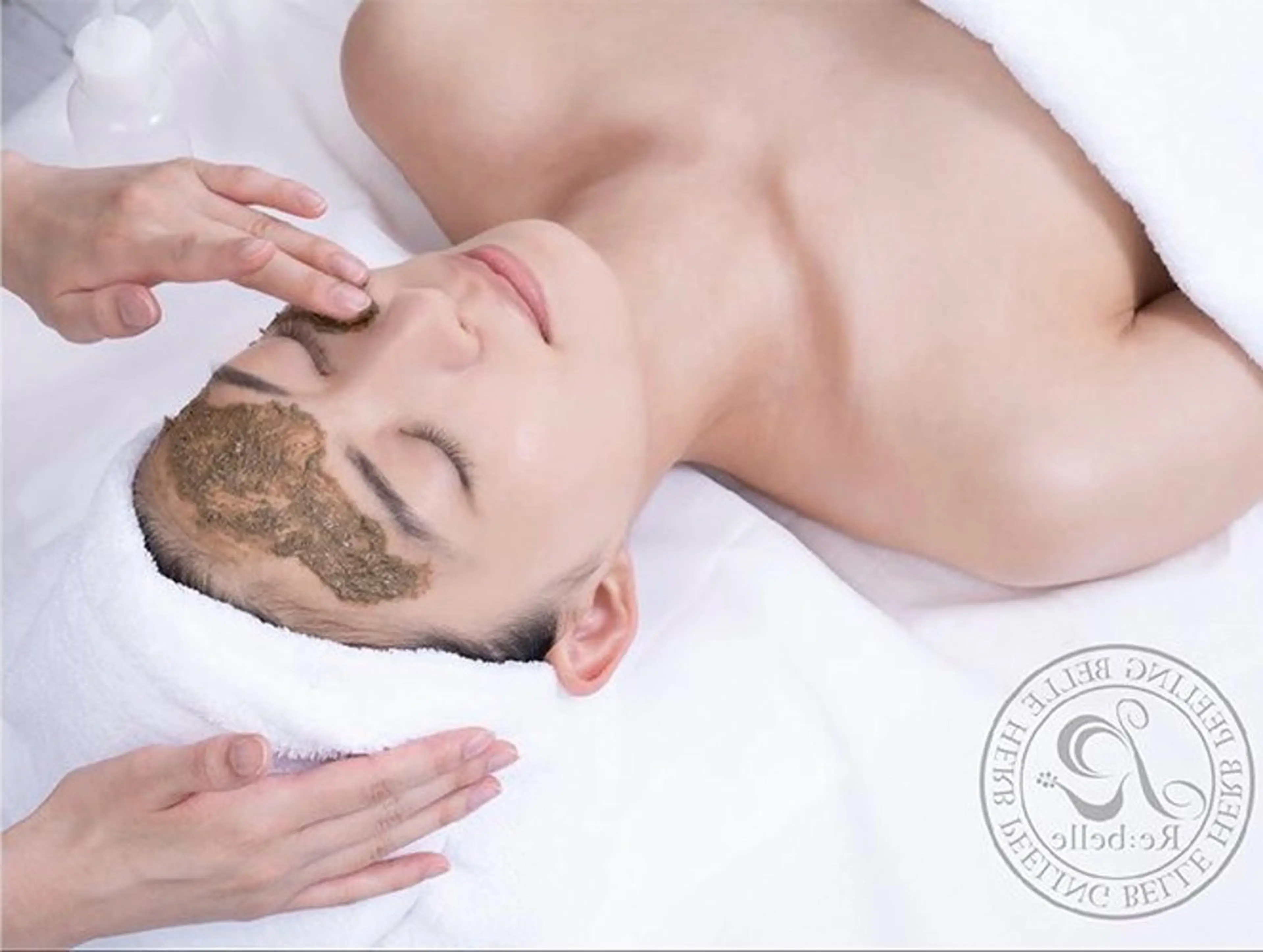 【肌悩み/凸凹肌】小顔矯正+リベルハーブピーリング 90分  体験：24800円の写真