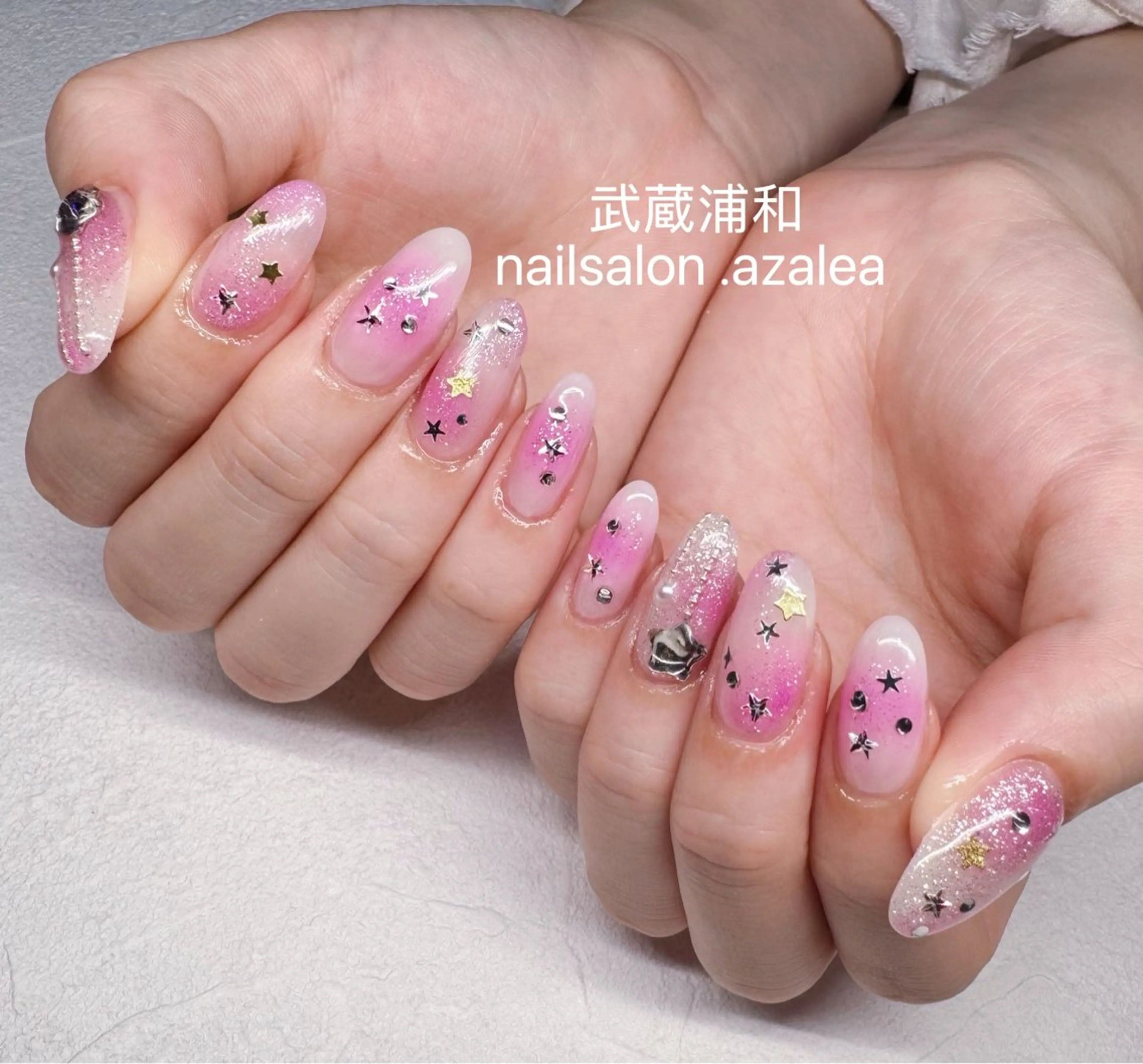 ネイル ハンドネイル R inのネイルデザイン