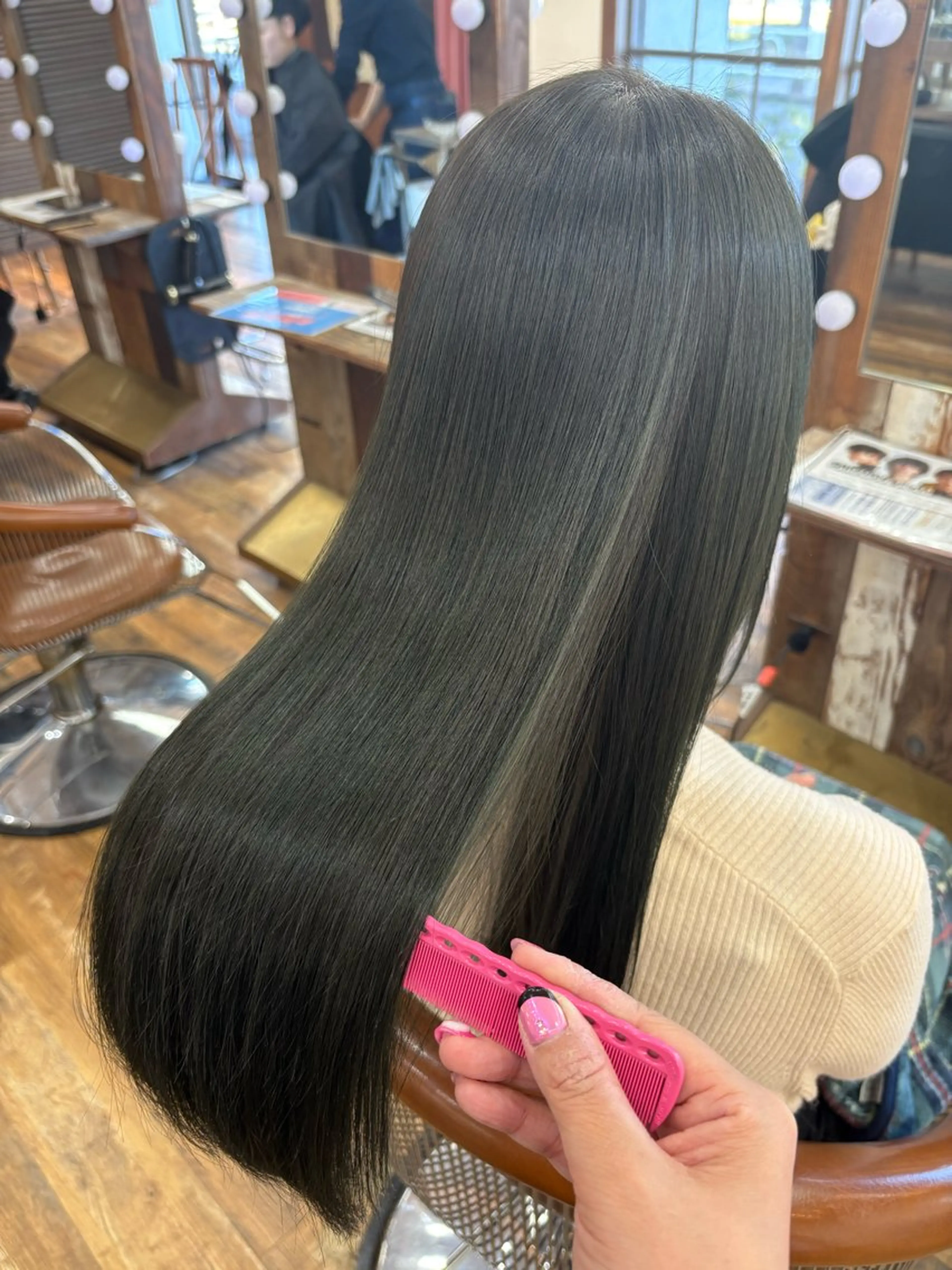ロング カラー ヘアカラー レナ┊︎髪質改善 ┊︎シルクストレートのヘアスタイル