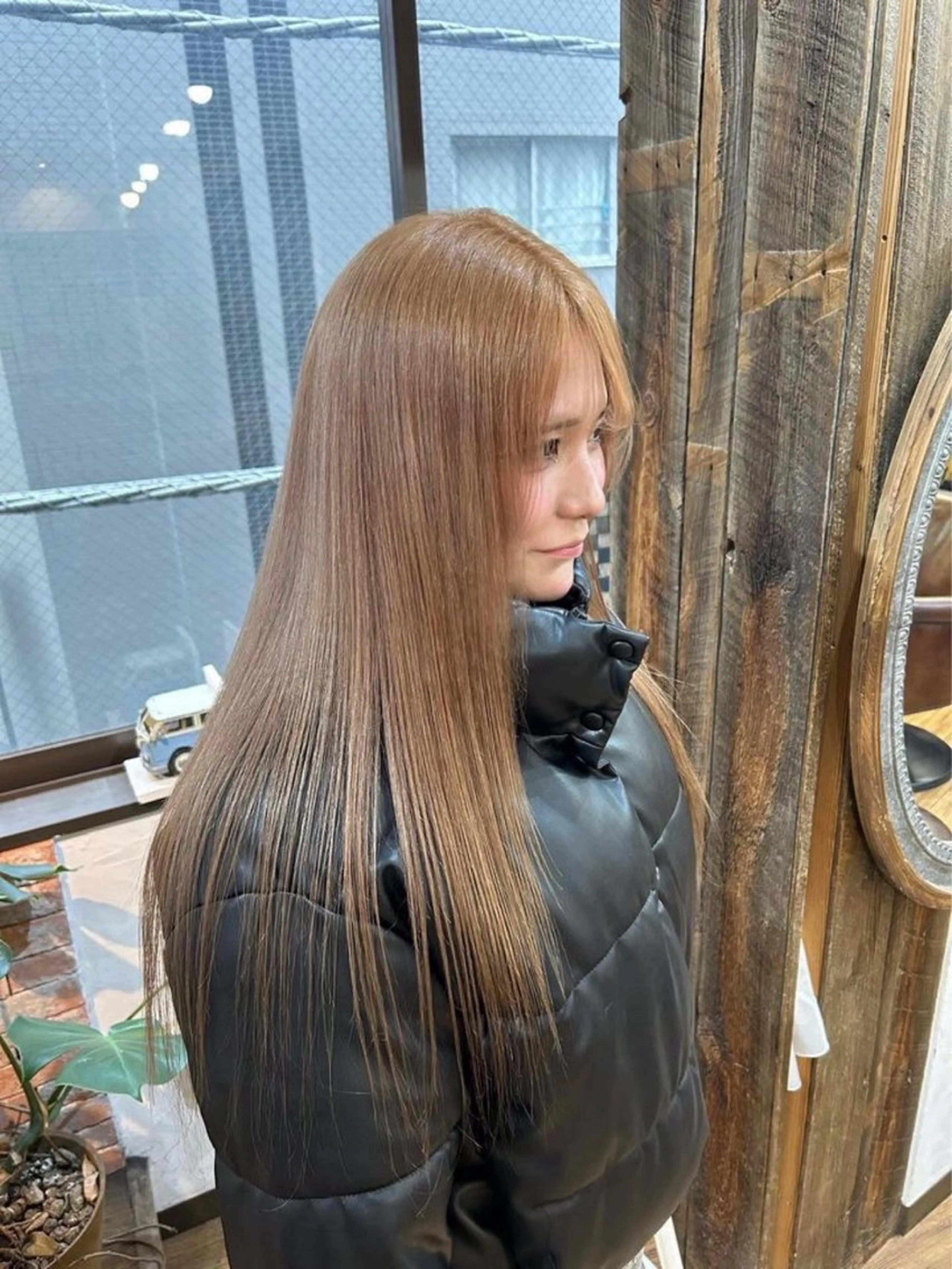 ロング カラー 180° OneEightyDegrees 中目黒所属・Himari 【ハイトーンカラー】のヘアスタイル