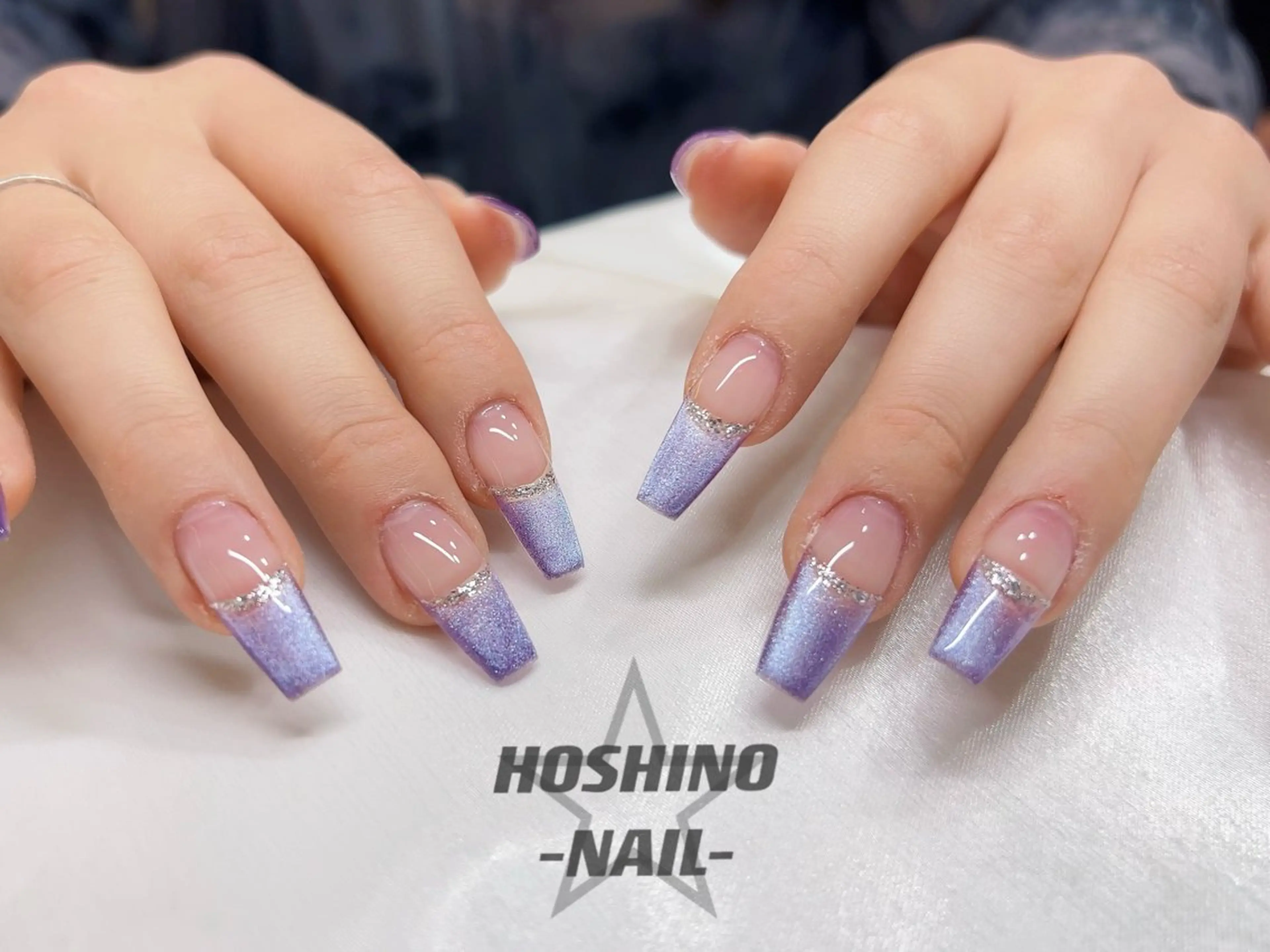 ネイル 長さ出し フレンチネイル キラキラネイル マグネットネイル パープル ハンドネイル ★HOSHINO NAIL★新宿店のネイルデザイン