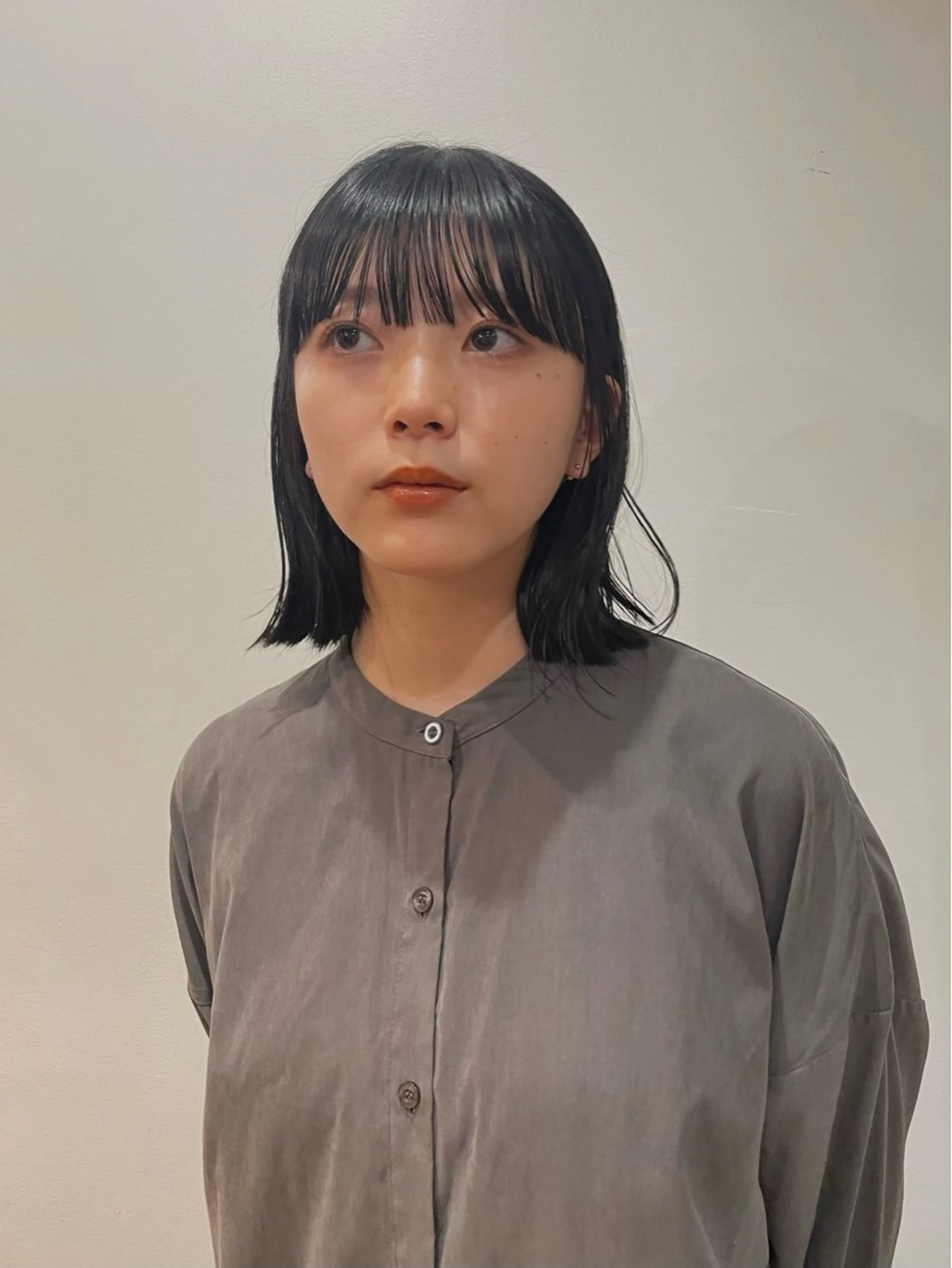 ミディアム カラー ベージュカラー 黒髪 ブルーカラー ブルーブラック オリーブベージュ 原宿/ケパーマ 🧺ユウマのヘアスタイル