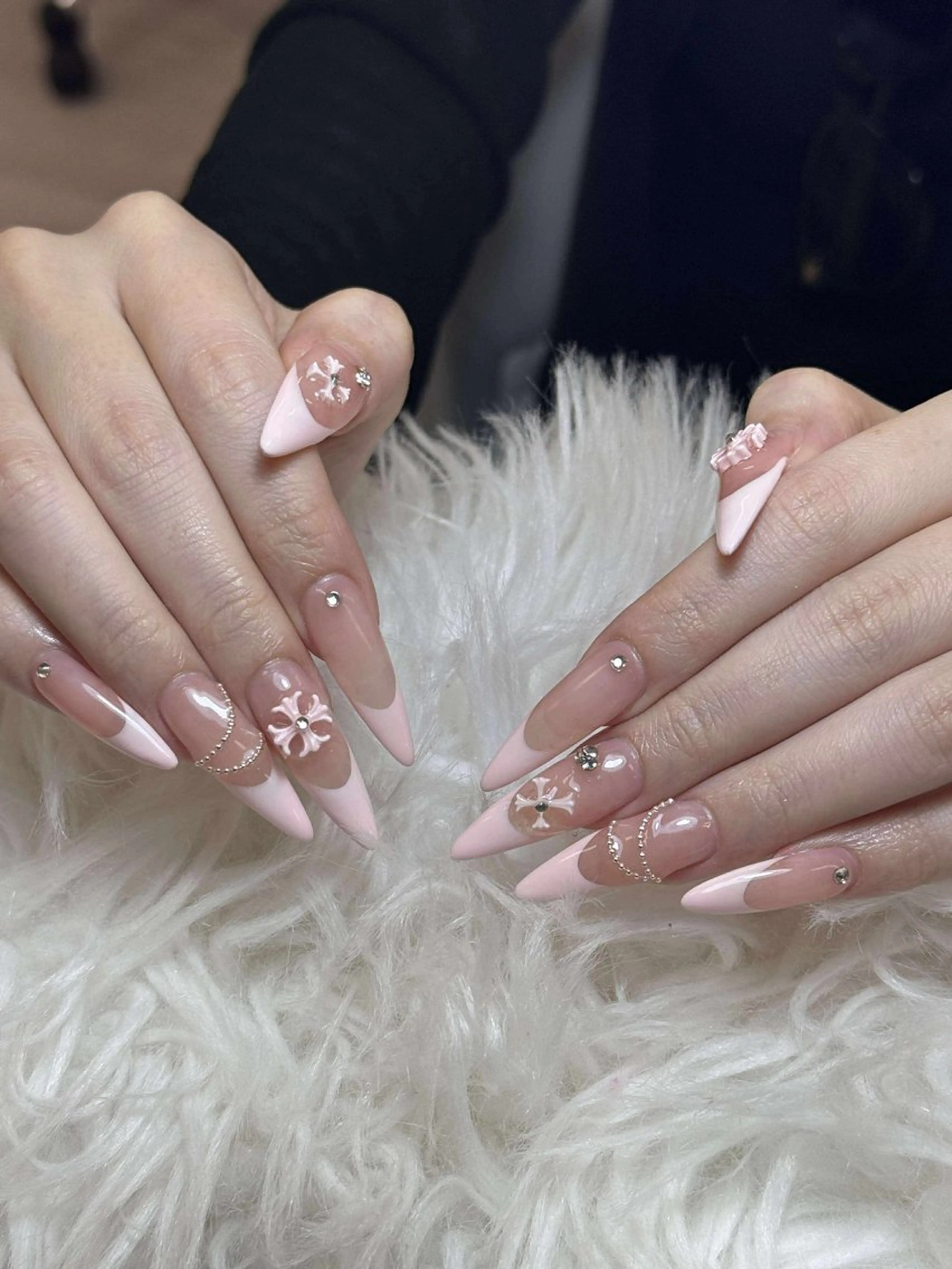 ネイル ハンドネイル ハンドケア Anh Nail 歌舞伎町のネイルデザイン