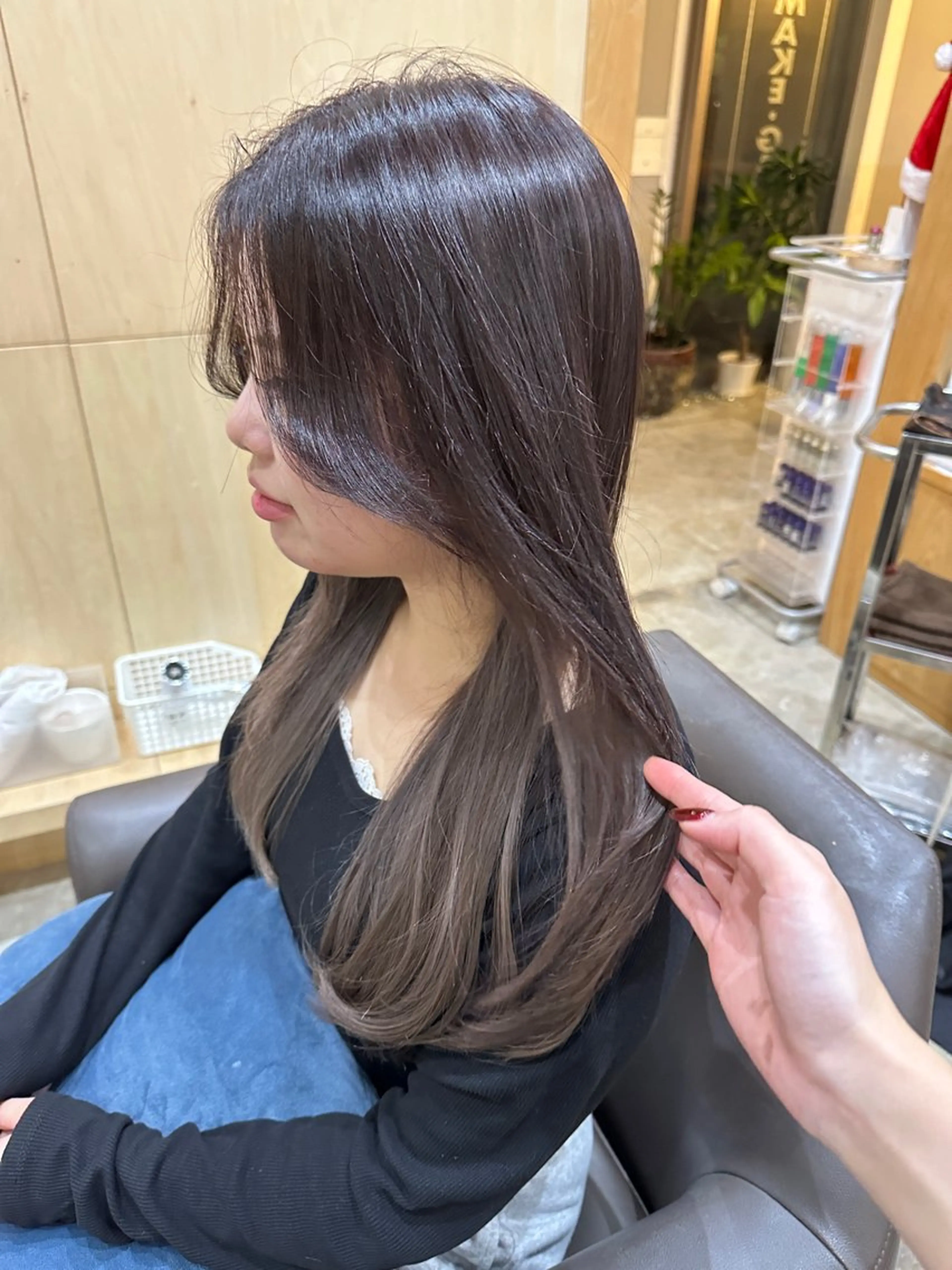 ミディアム ヘアカラー トリートメント miloc MOMOKAのヘアスタイル