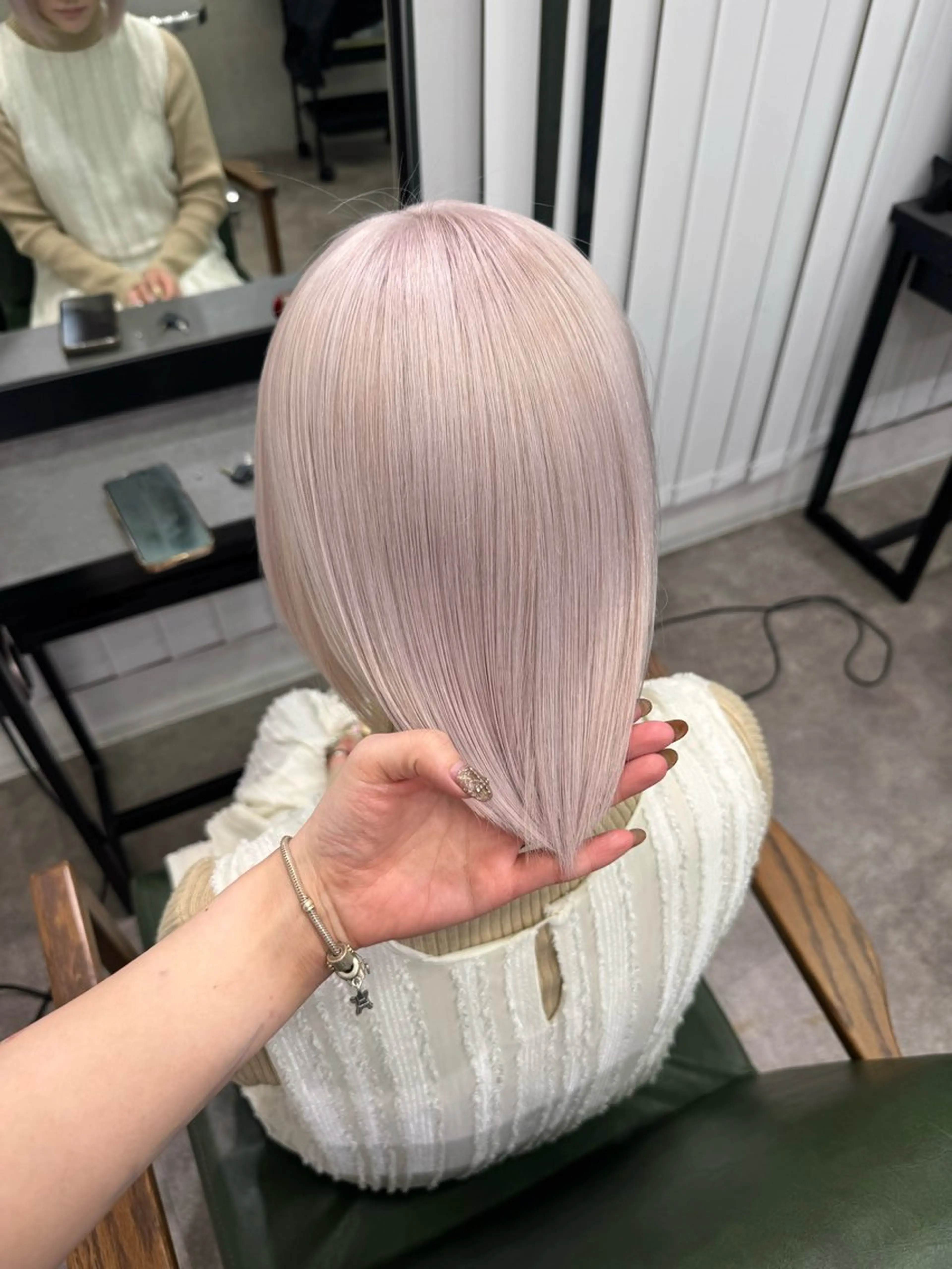 ミディアム カラー ヘアカラー ハイトーン/ピンク カラー/めい🎀のヘアスタイル