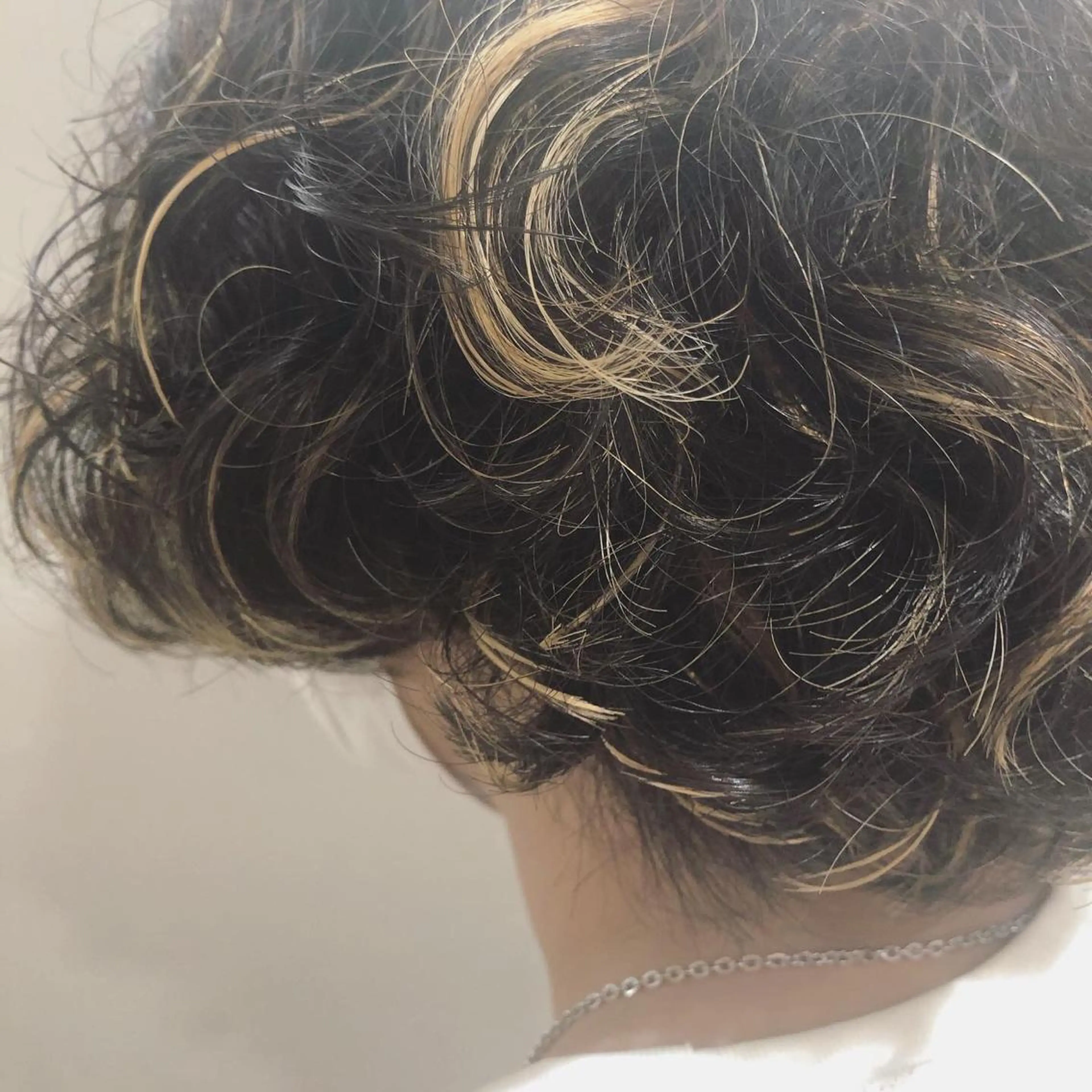ショート 白土 さくらのヘアスタイル
