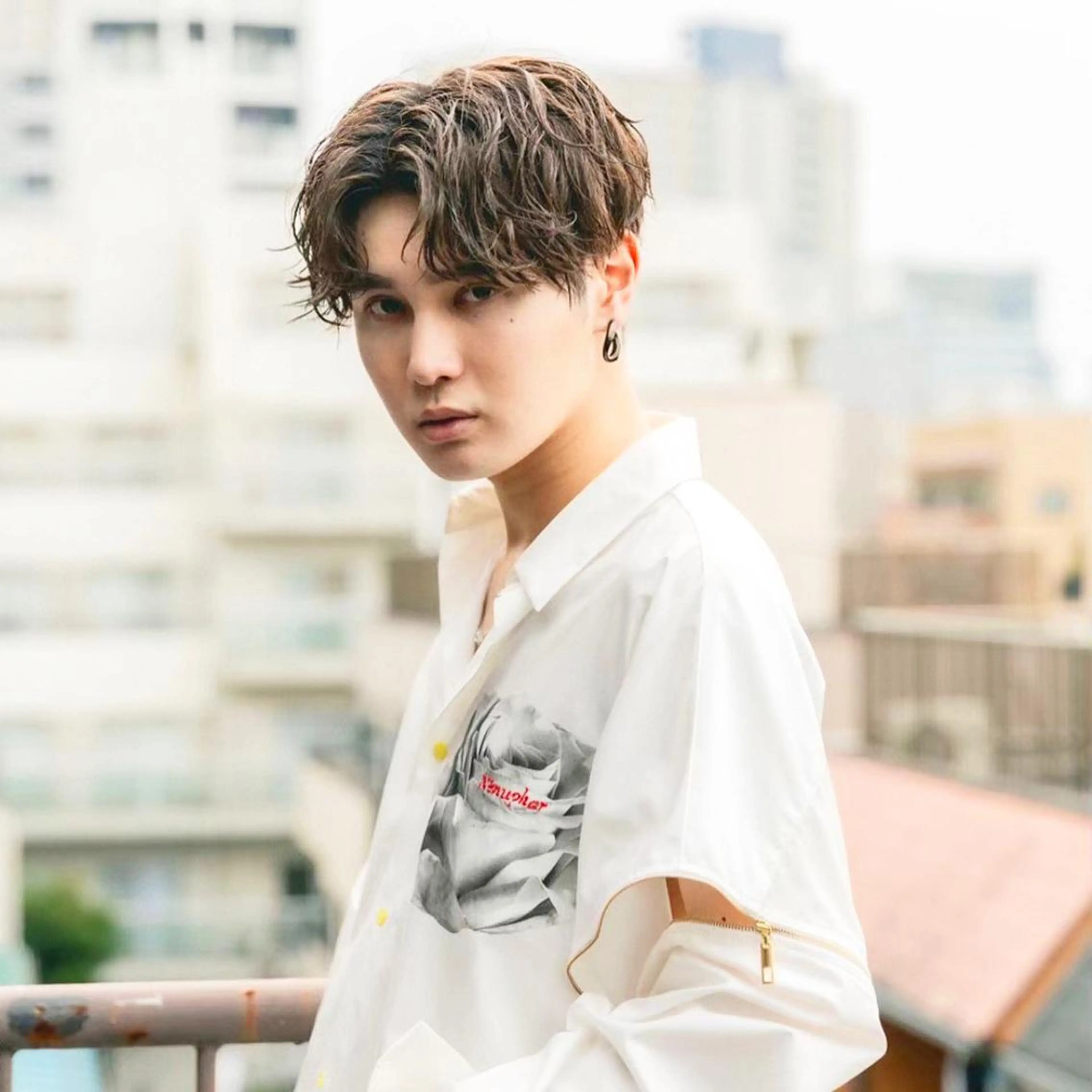 ショート カラー パーマ ヘアアレンジ メンズ メンズバレイヤージュ メンズブリーチ メンズハイライト メンズハイトーン メンズインナーカラー カット 似合わせヘア💎 Ÿutóのヘアスタイル