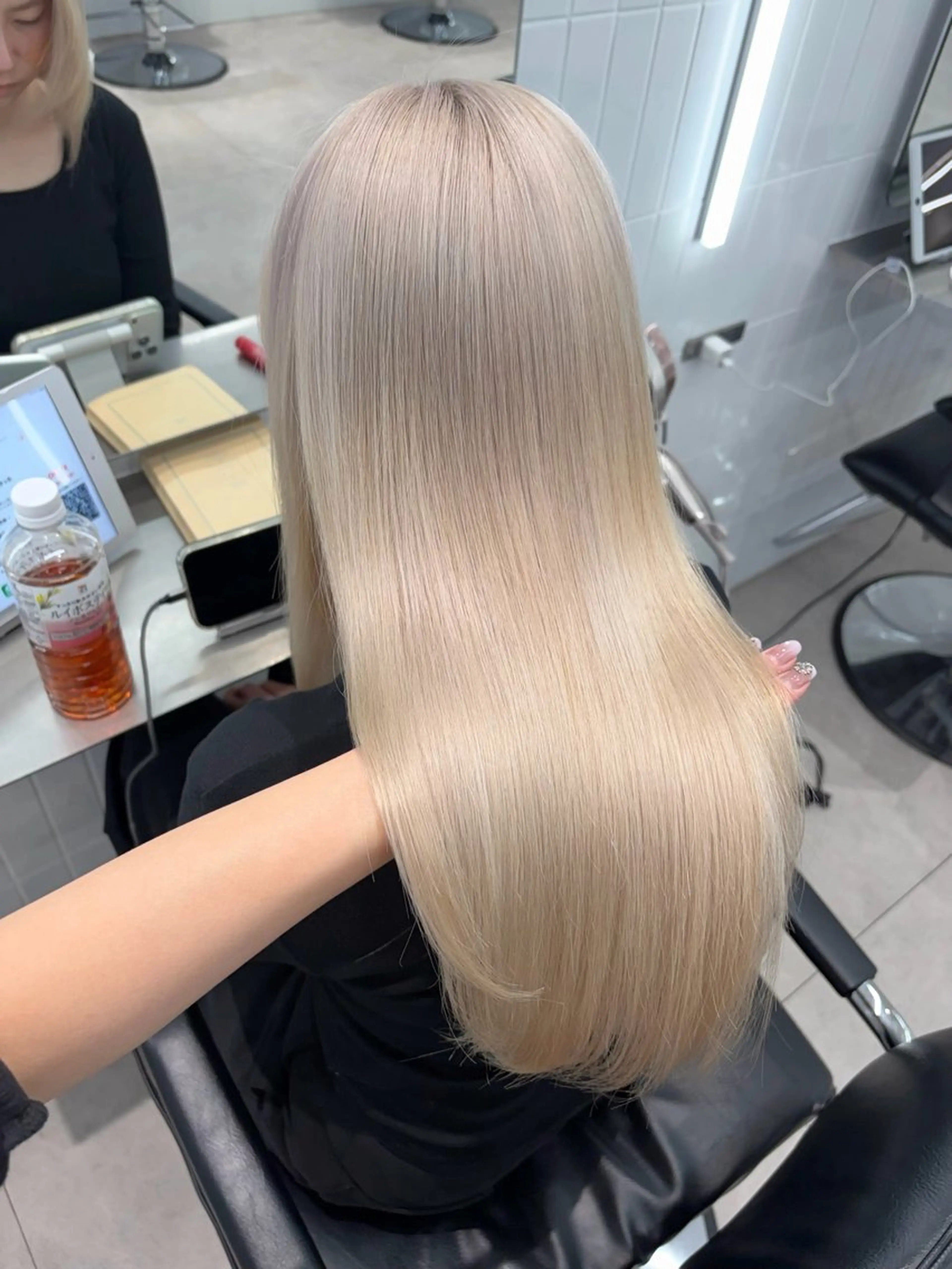 ロング カラー ヘアカラー 縮毛👱🏽‍♀️ 🎀海外ハイライトのヘアスタイル