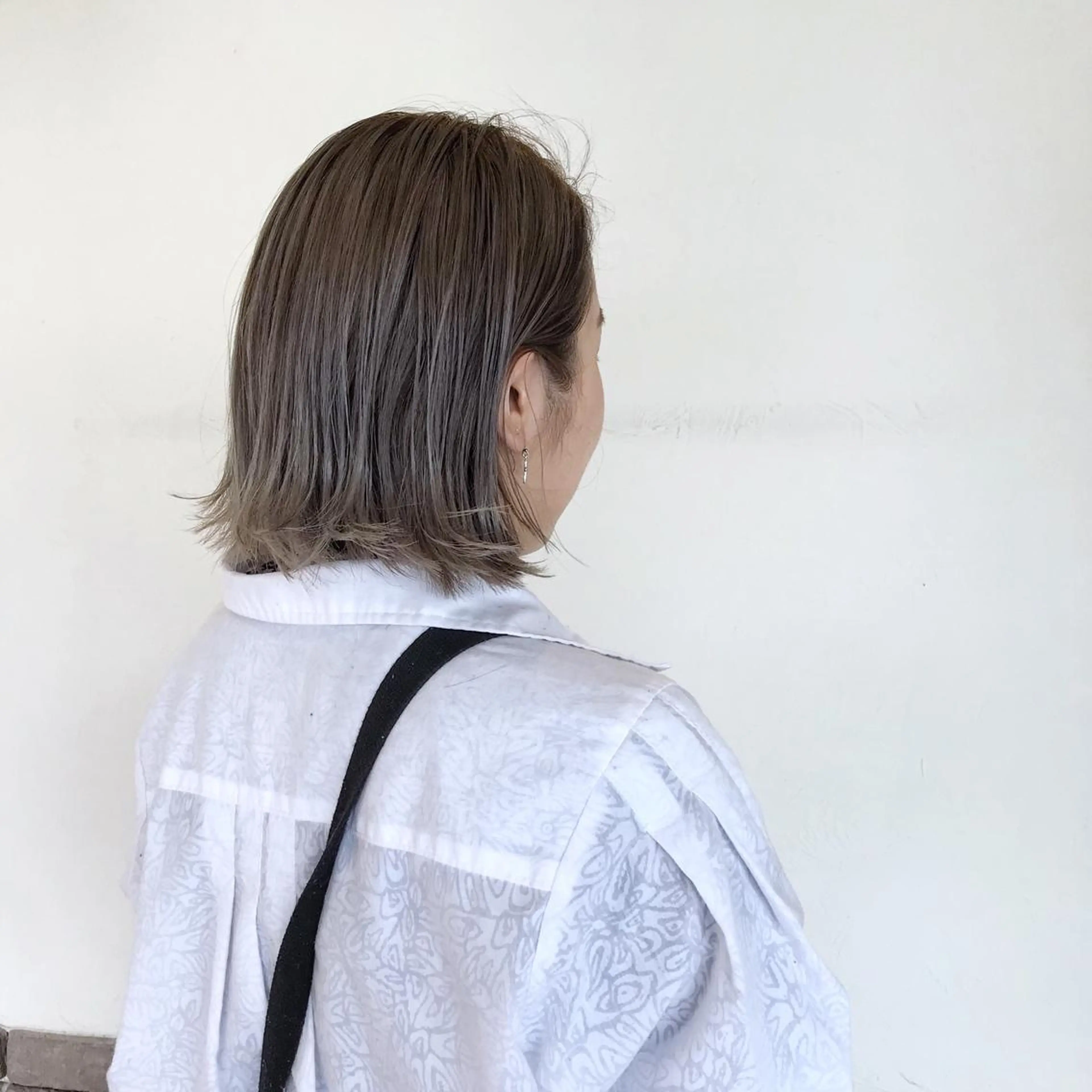 ミディアム 進 詩織のヘアスタイル