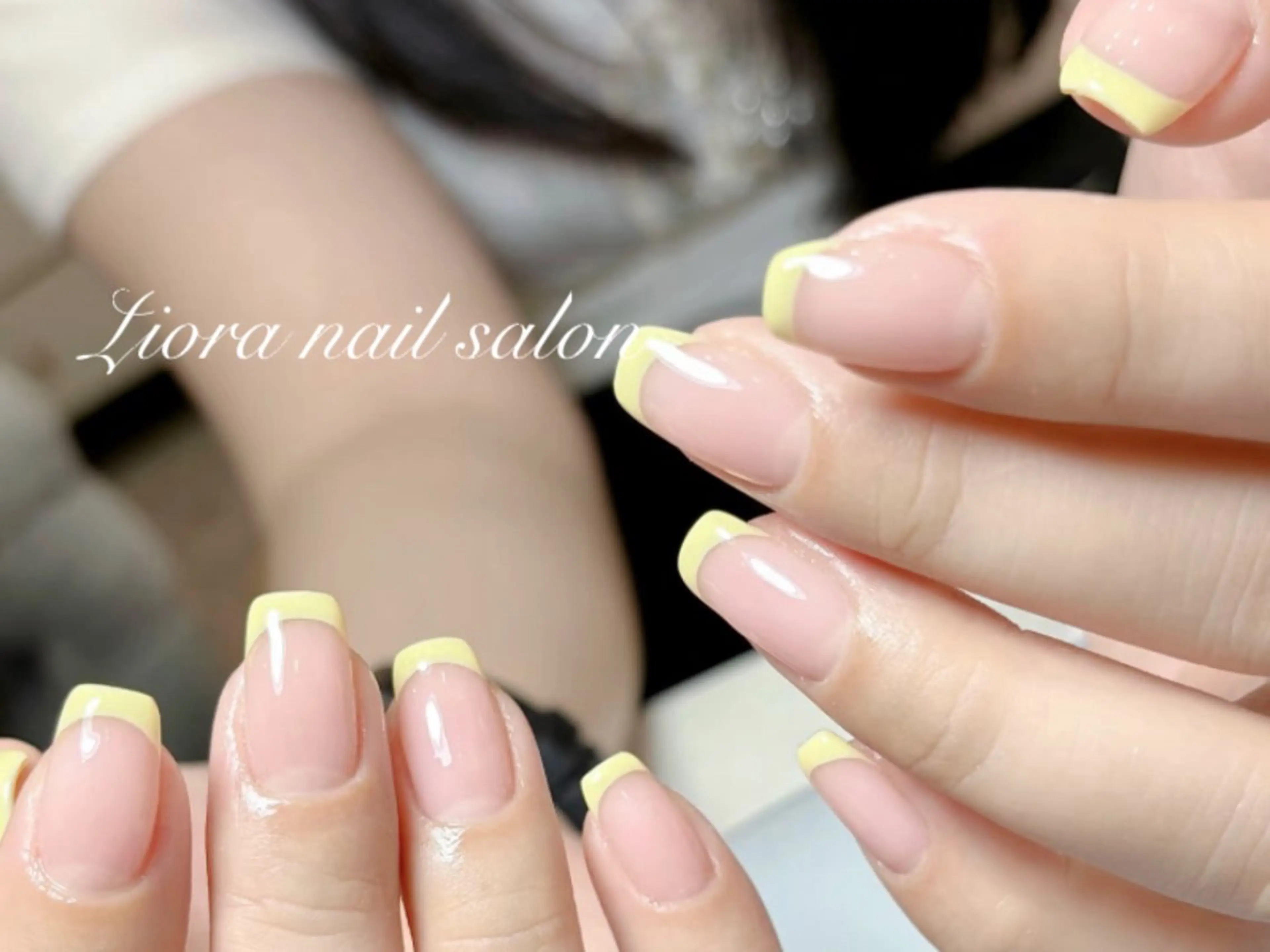 ネイル フレンチネイル ジェルネイル ガーリー グラデーション キラキラネイル ハンドネイル Liora nail 1のネイルデザイン
