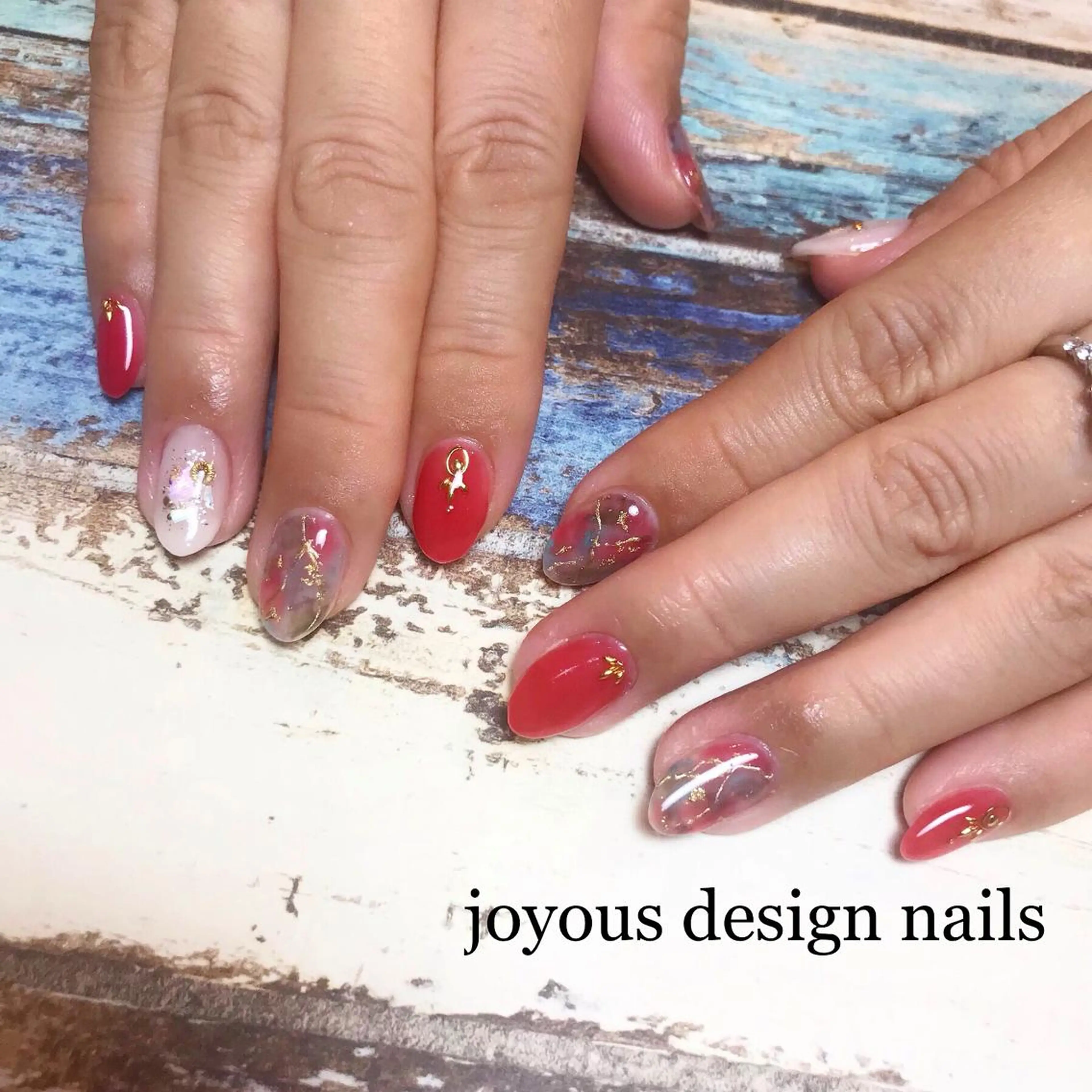 ネイル ニュアンスネイル 赤色 ハンドネイル jdn kayokoのネイルデザイン