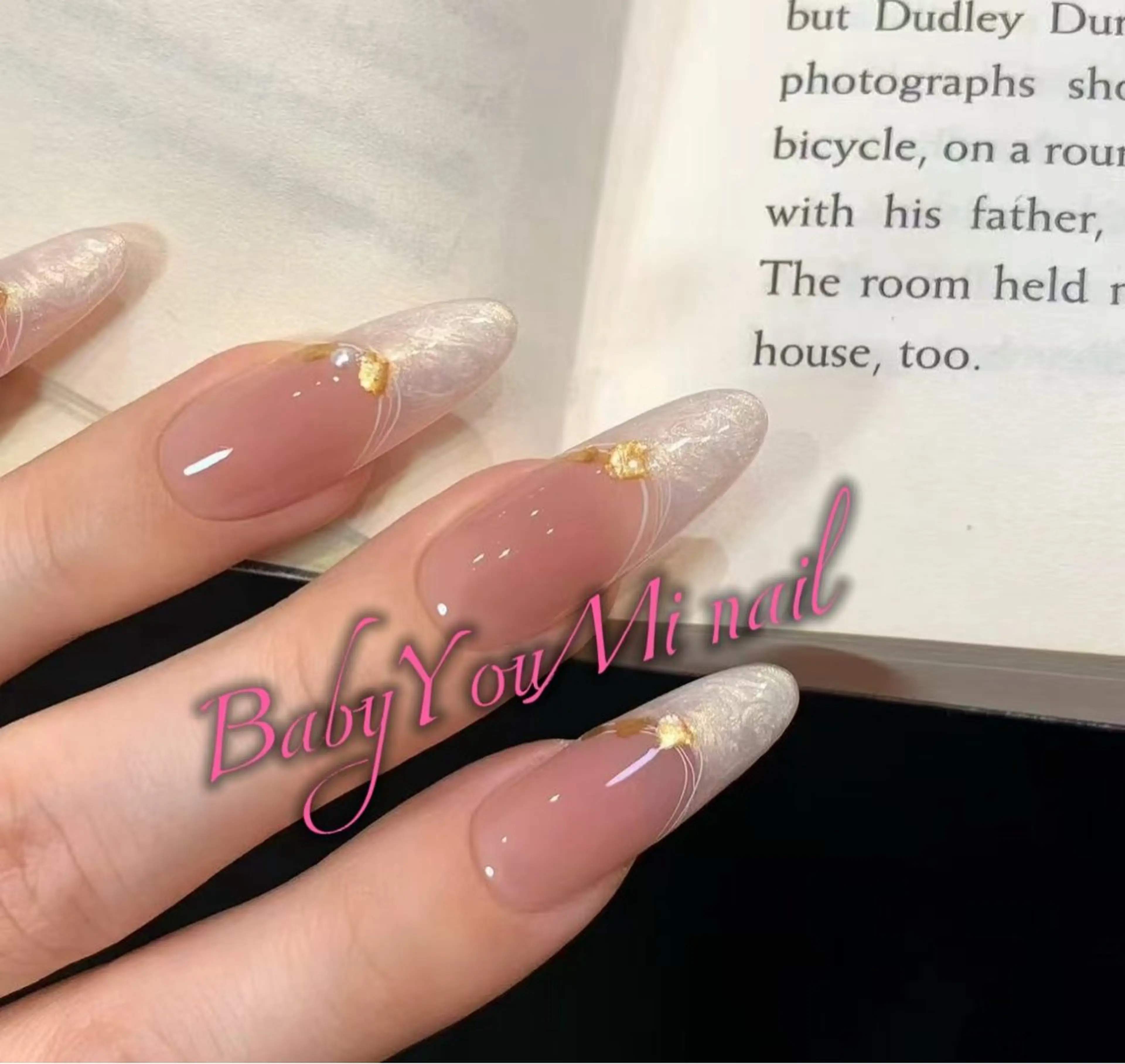 ネイル オーロラネイル 成人式 フットネイル フレンチネイル ジェルネイル ハンドネイル Oomiya 服部のネイルデザイン