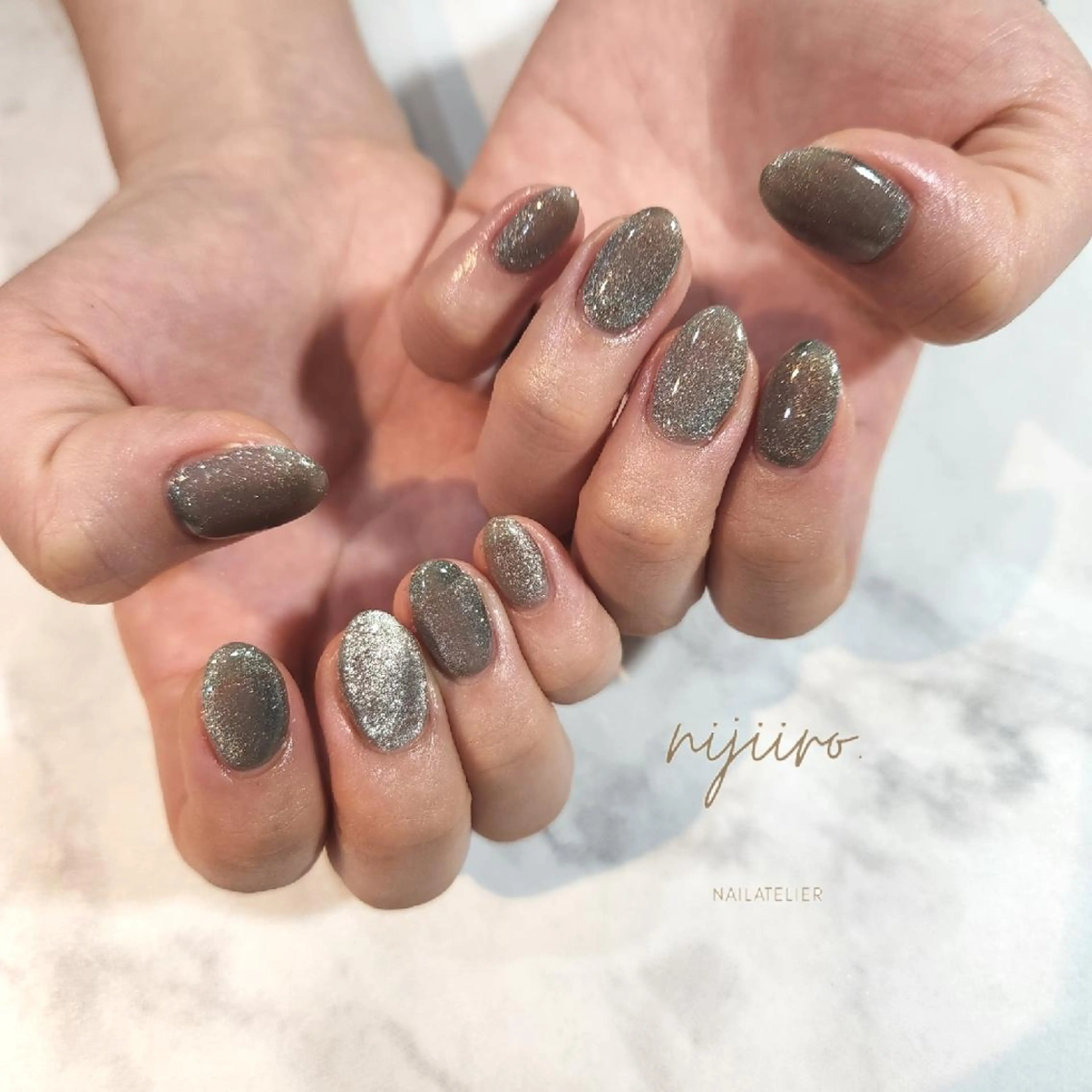 ネイル マグネットネイル ワンカラーネイル ハンドネイル nailatelier nijiiro.所属・nijiiro🌈 サトウのネイルデザイン