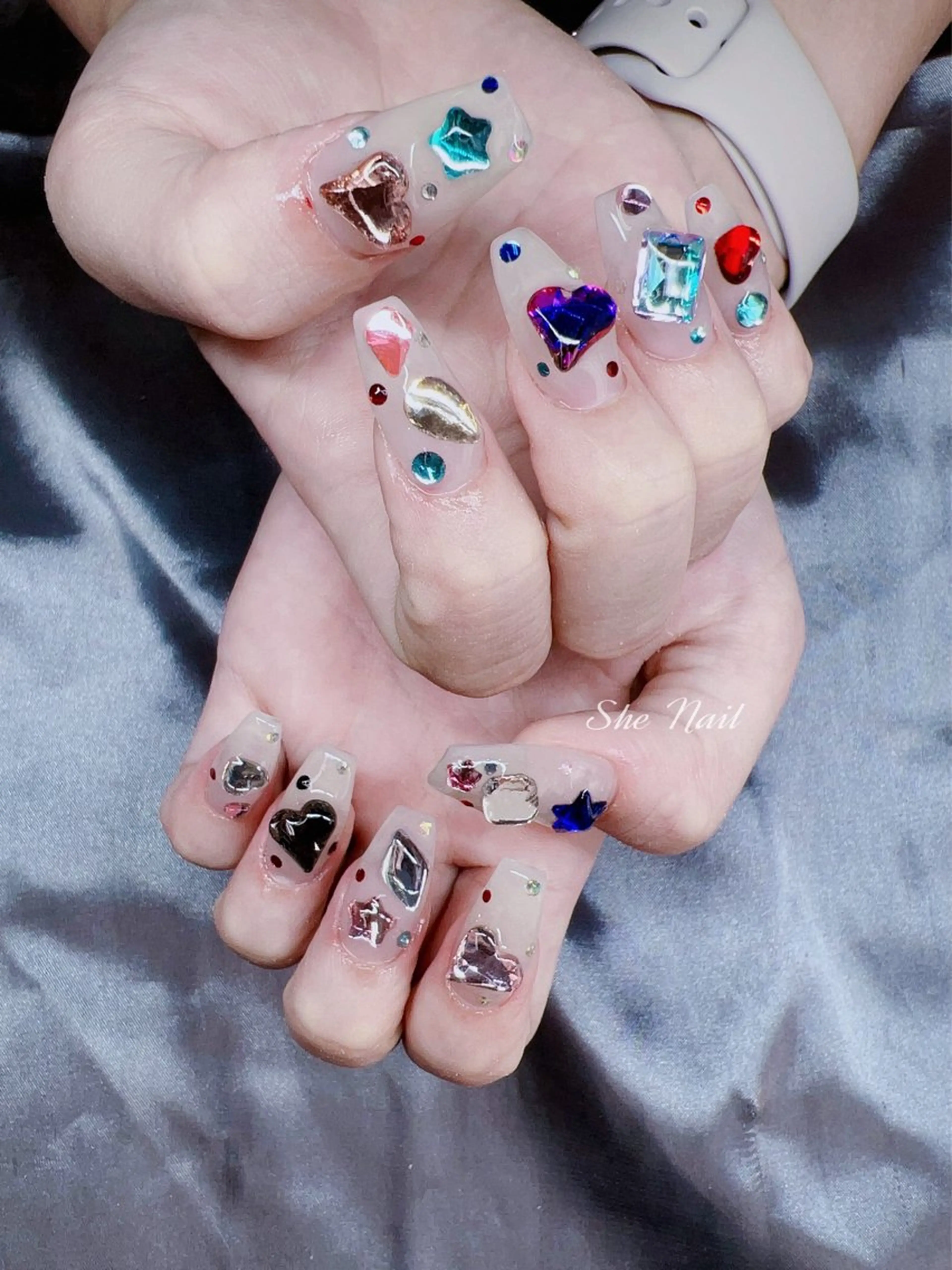 ネイル チークネイル フレンチネイル ジェルネイル 持ち込み ワンカラーネイル She   Nail所属・ISA_ BELLAのネイルデザイン