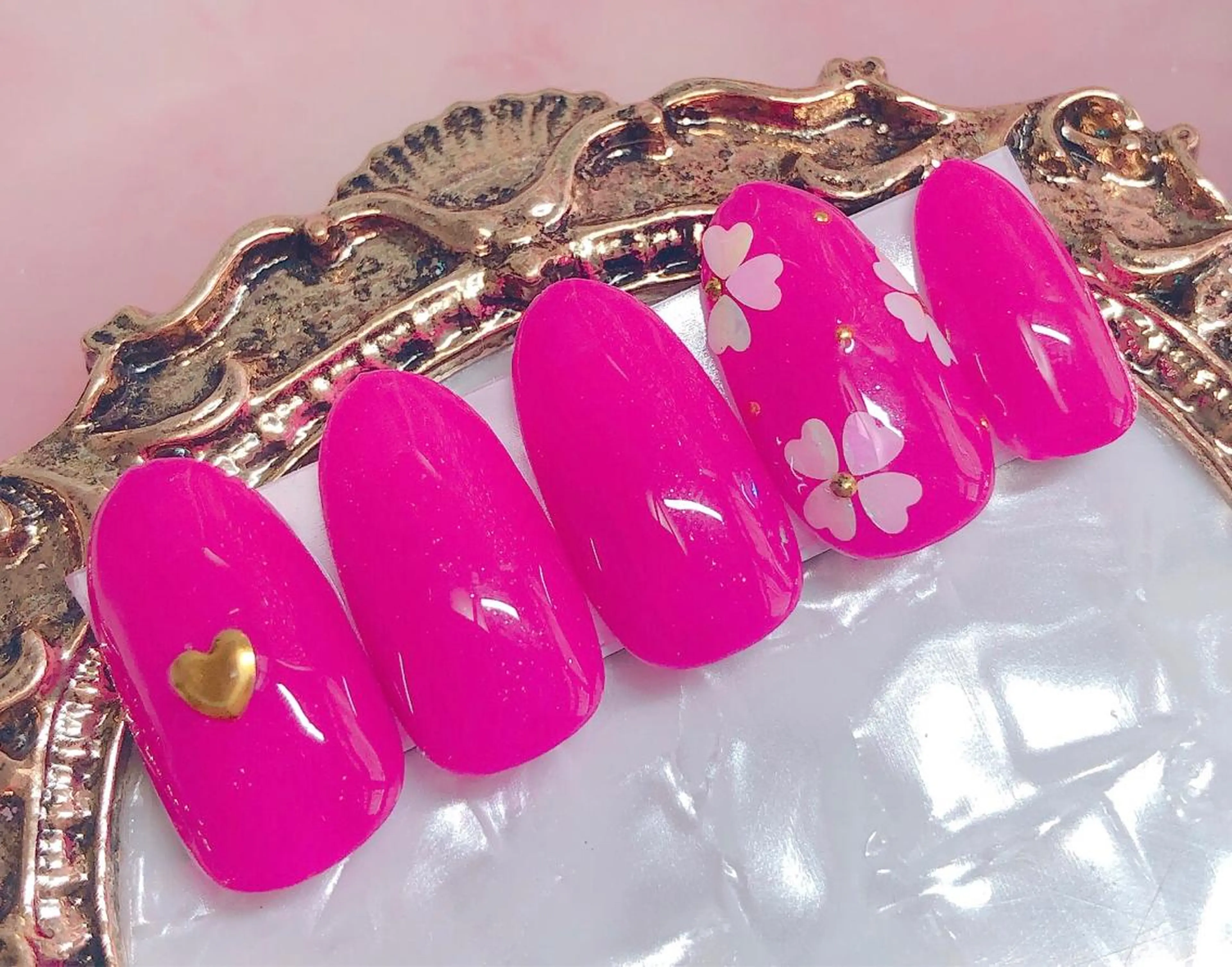 ネイル ハンドネイル CROWN プライベートサロンのネイルデザイン