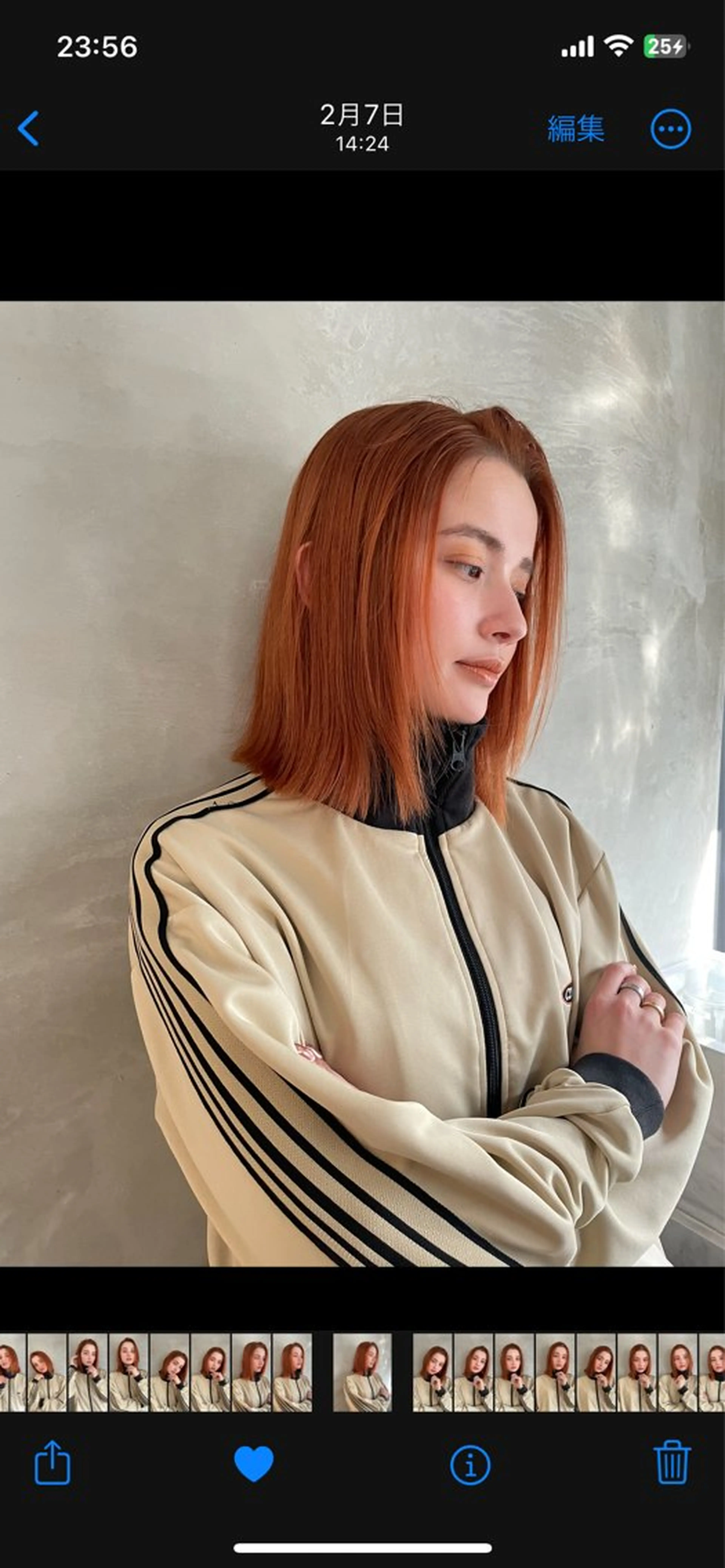 セミロング カラー ブリーチ オレンジ ヘアカラー 渋谷 留菜のヘアスタイル