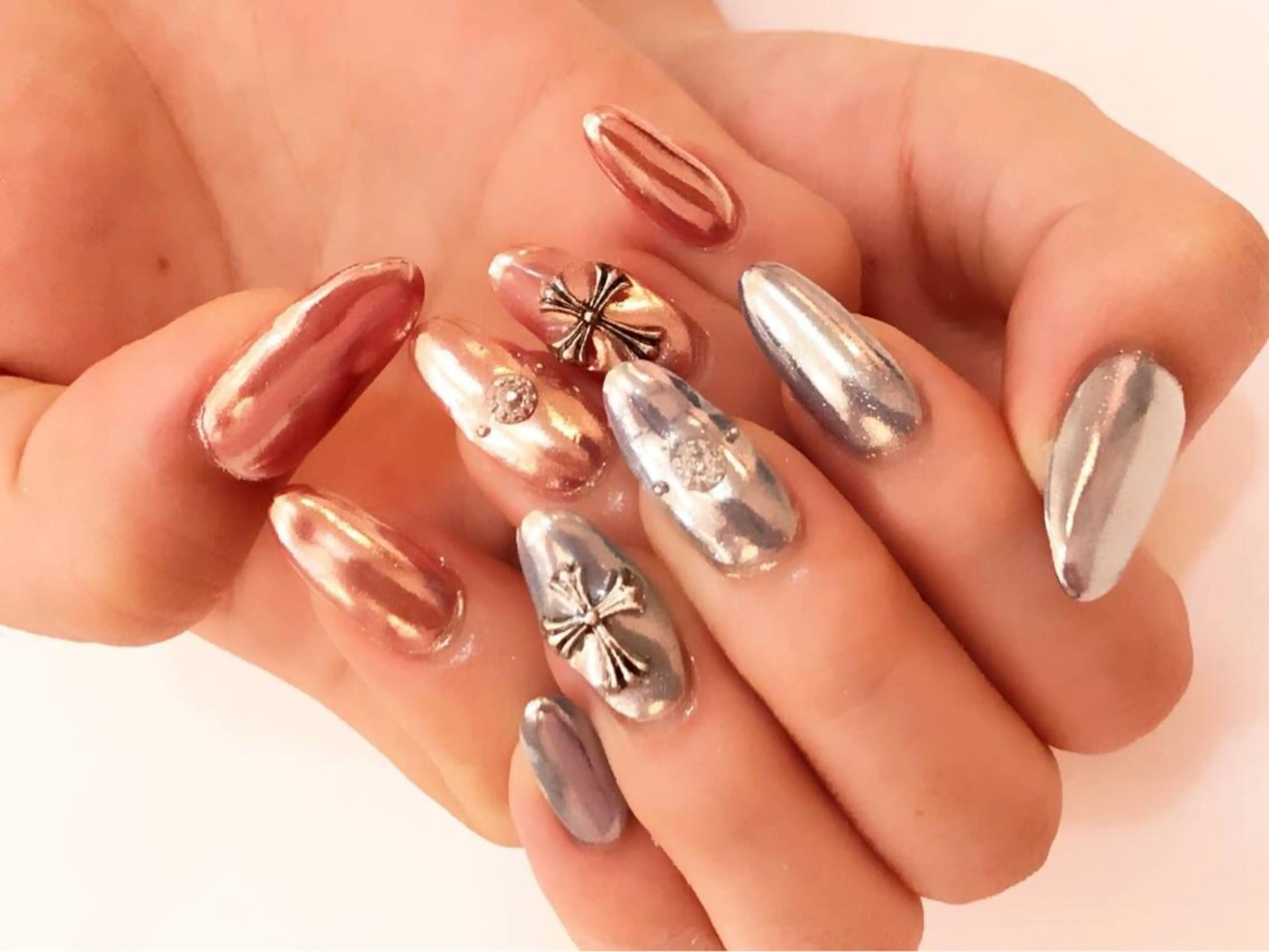 セミロング カラー ネイル マツエク・マツパ NAILSGOGO shibuyaのネイルデザイン