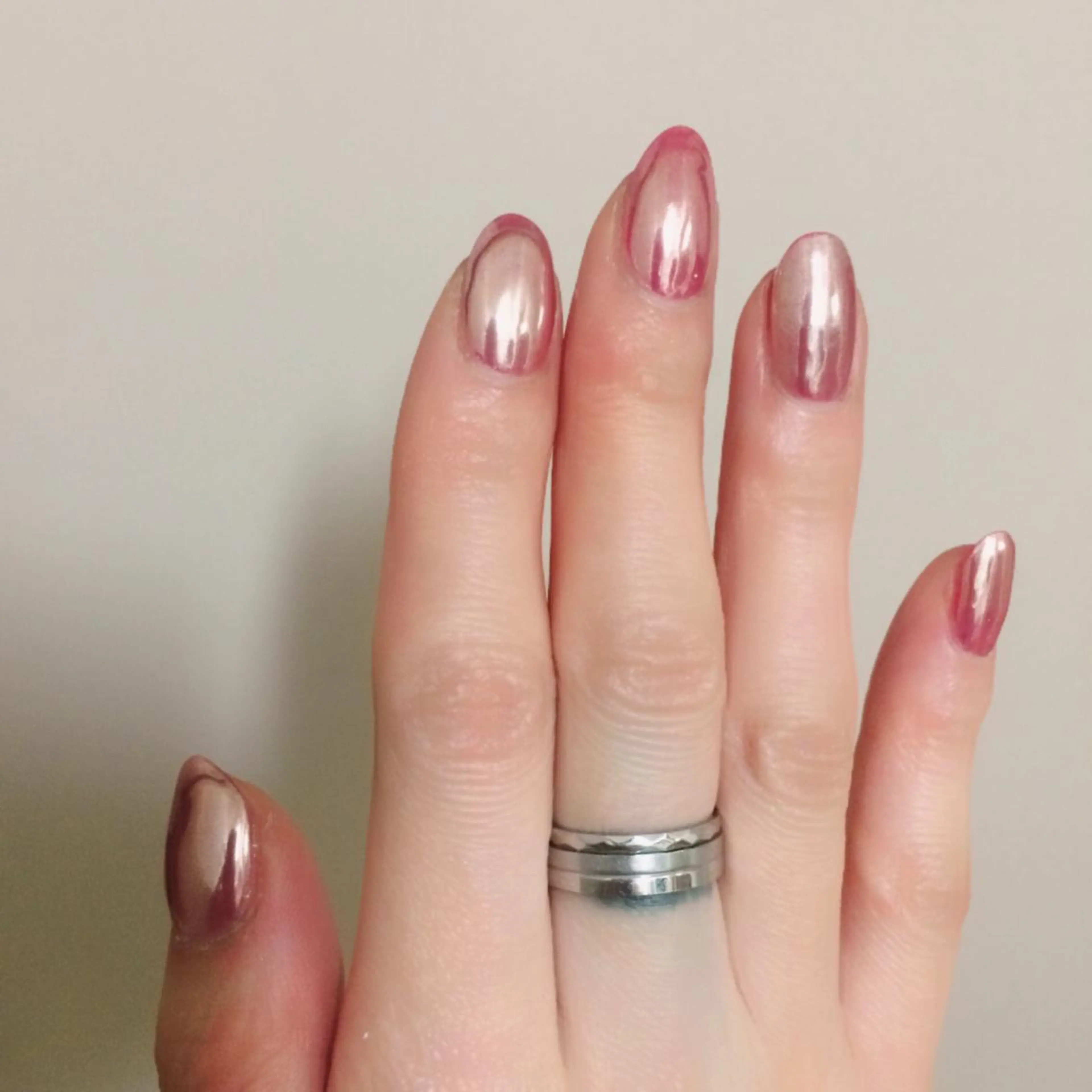 ネイル ミラーネイル ピンク UrakoNail 《nail》のネイルデザイン